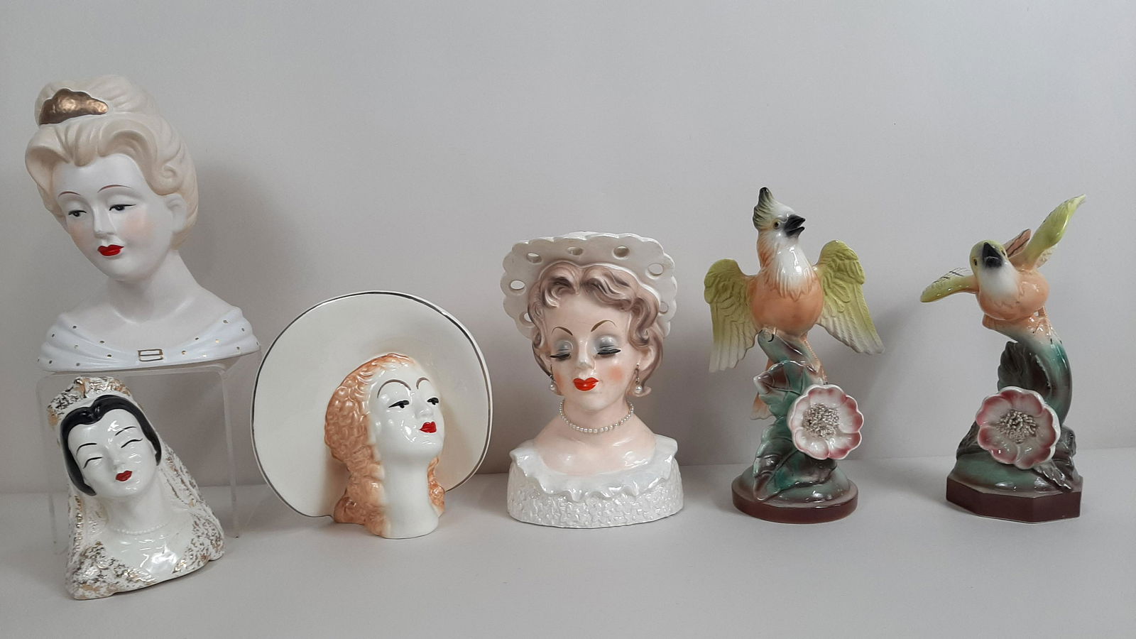 6 Pcs Porcelain Head Vases and Parrots (1 of 6)