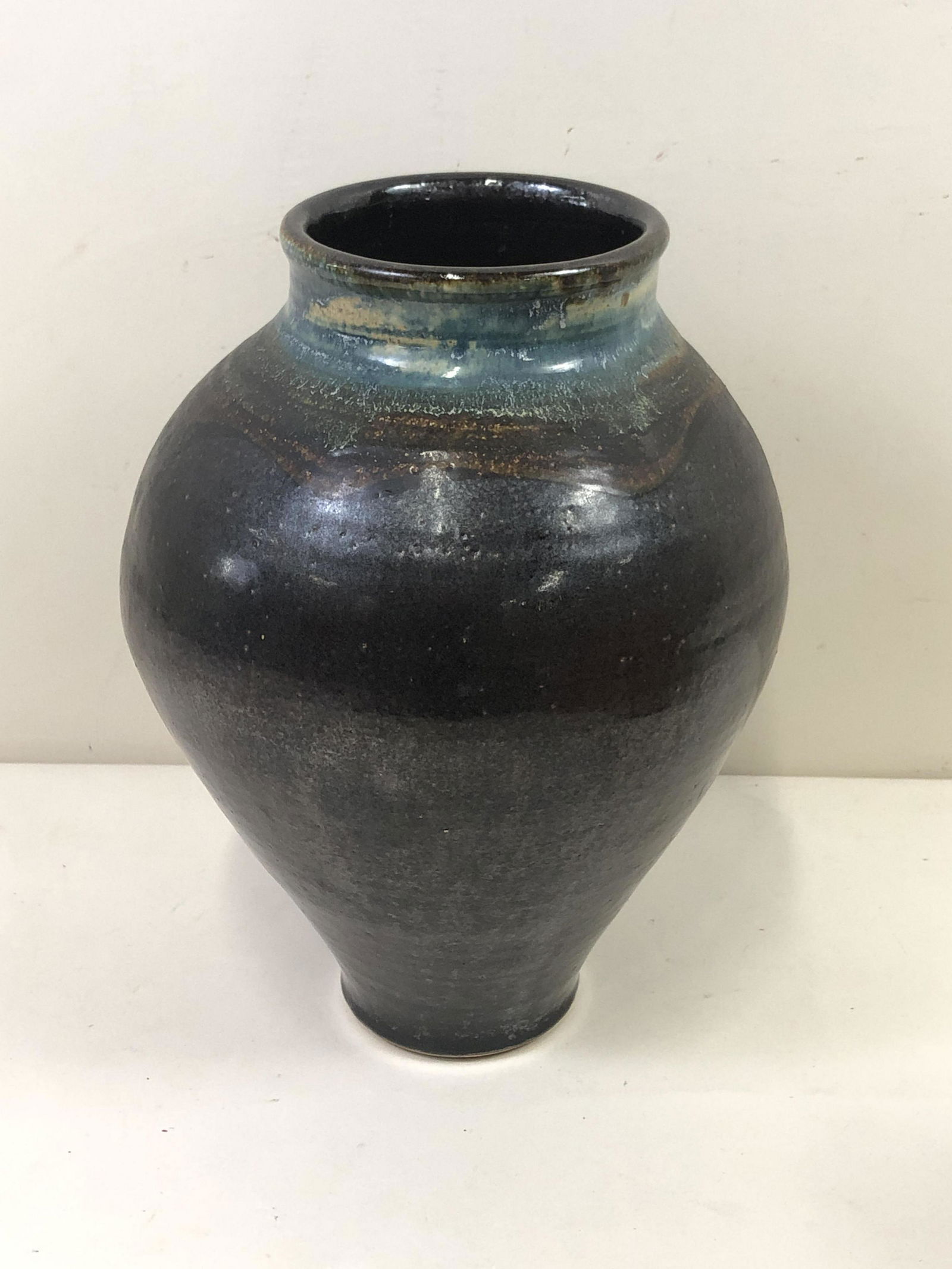 Studio Ceramic Vase (1 of 4)