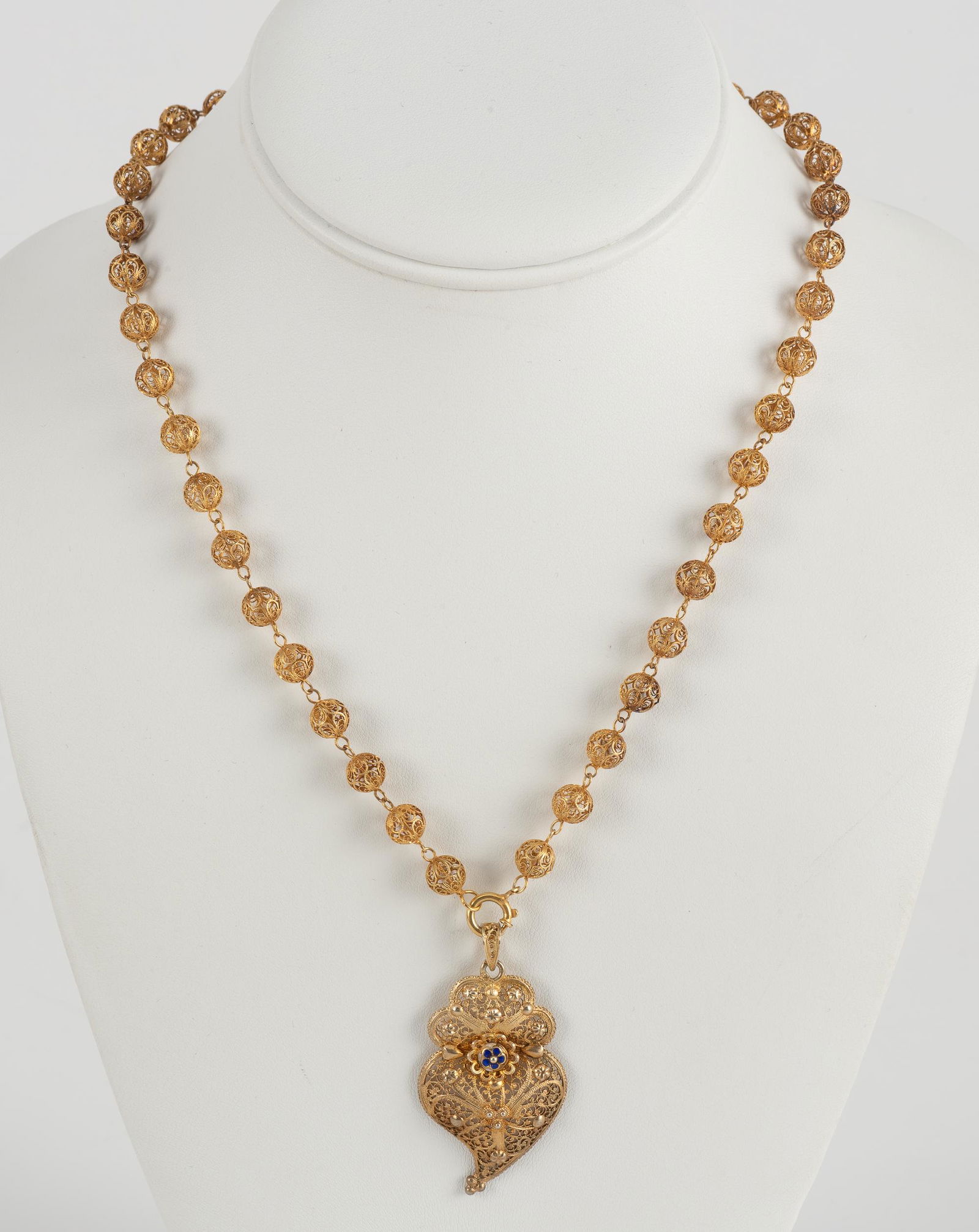 Goldfilled Filigree Heart Pendant Necklace (1 of 2)