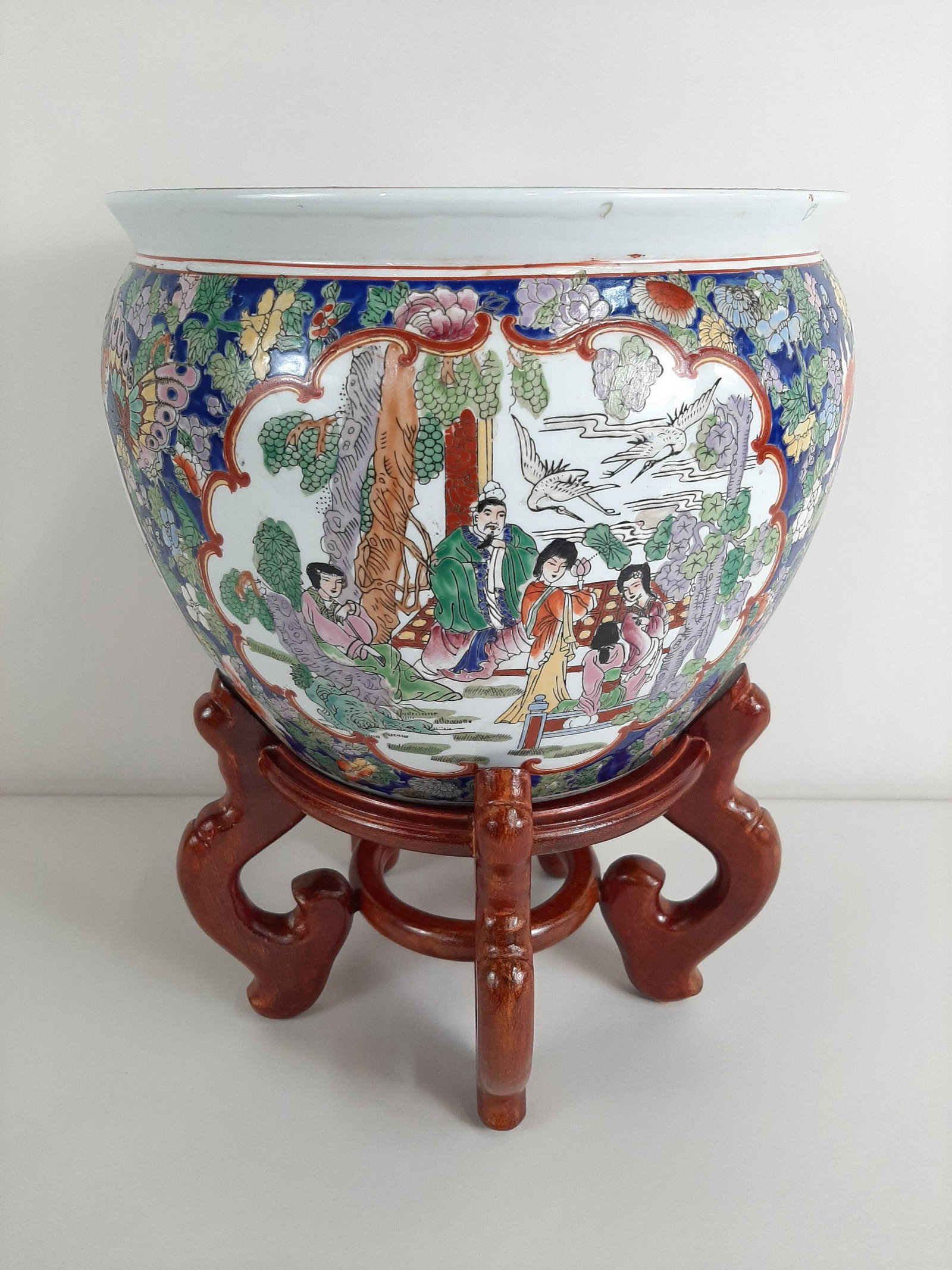 Asian Planter with Wood Base (1 of 4)