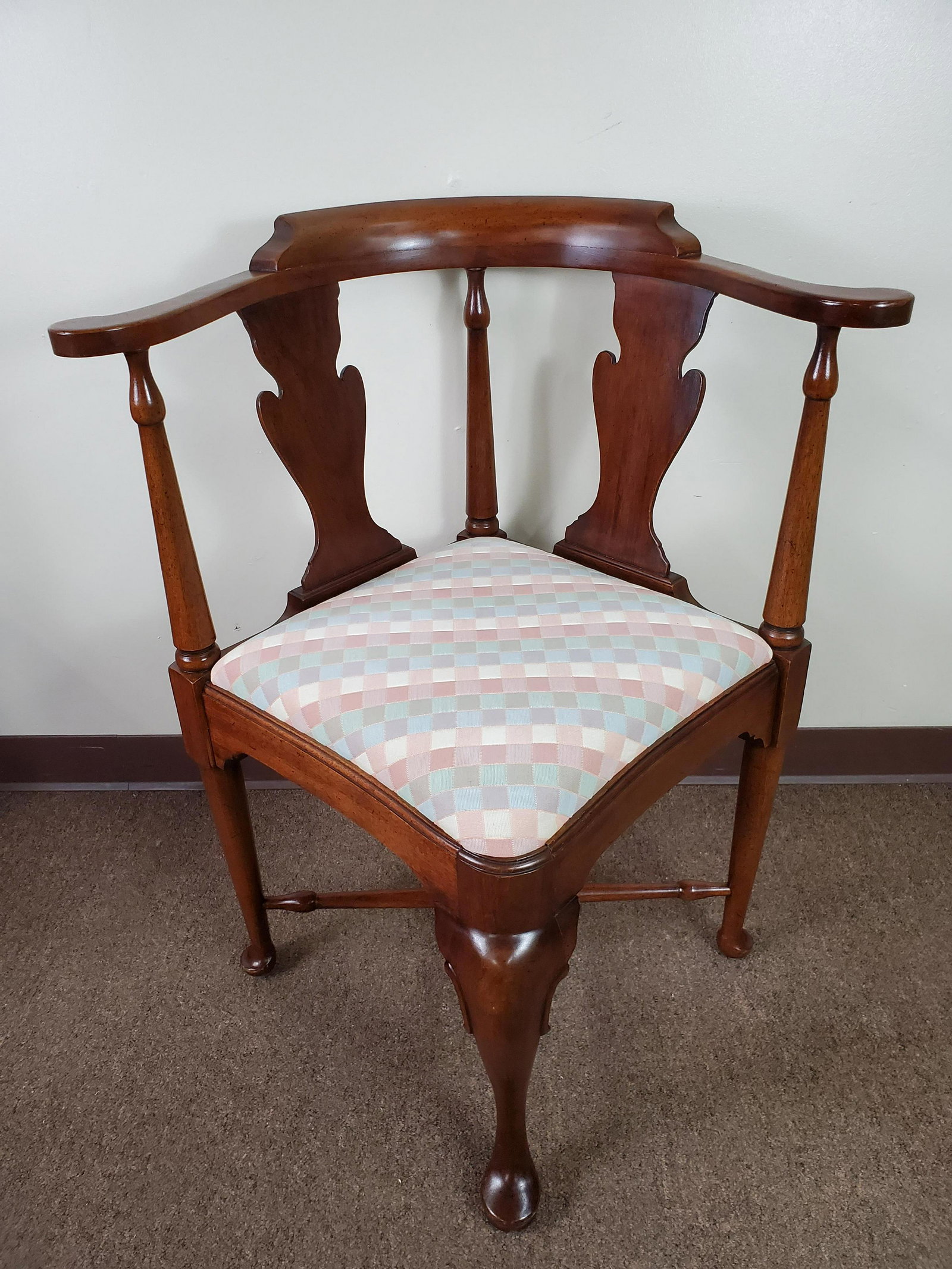 Queen Anne Style Corner Arm Chair: 28 1/2" wide X 26" deep X 33 3/4" high. IMPORTANT: Before bidding, please read the terms and conditions. When you registered for the auction you agreed to these terms and will be required to comply wi