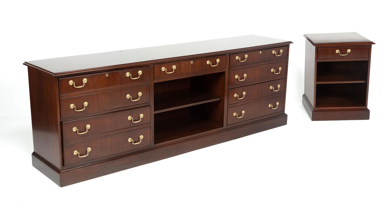Councill Craftsman Executive Credenza & Side Table (1 of 11)