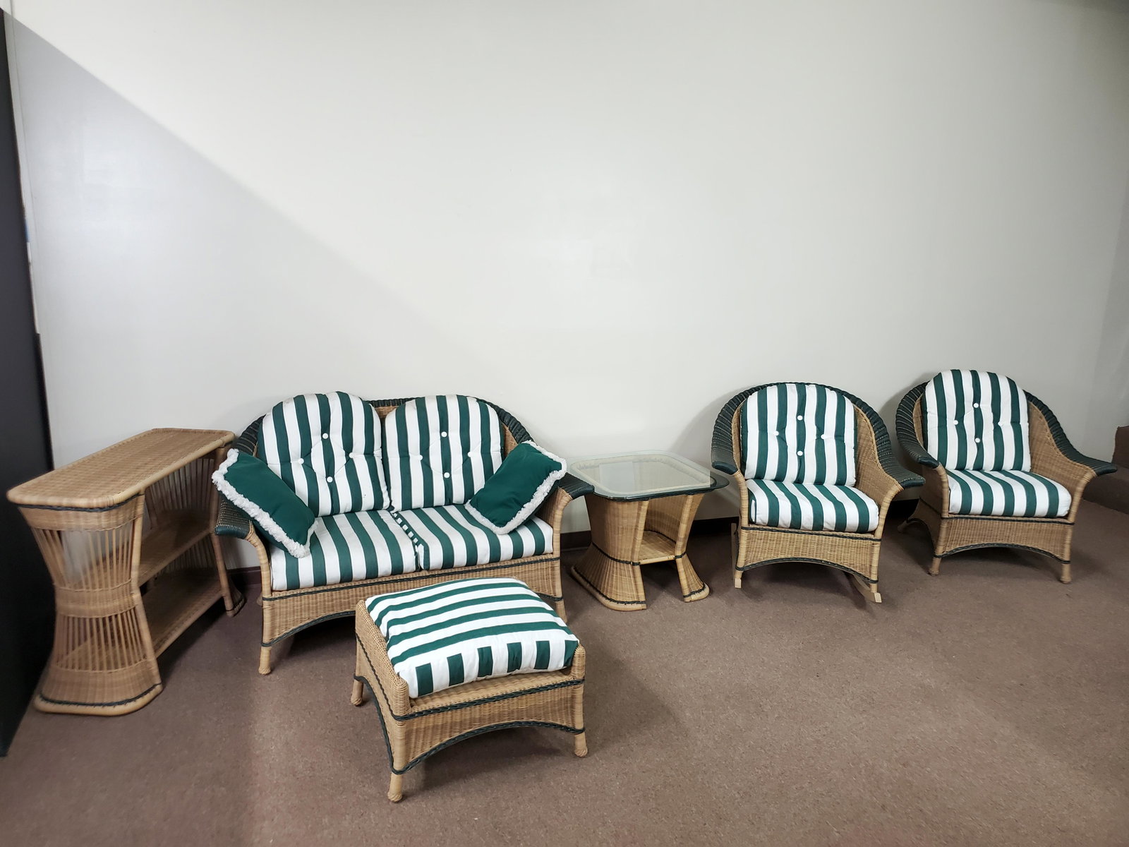 6 Pc Abel Wicker Outdoor Set (1 of 8)