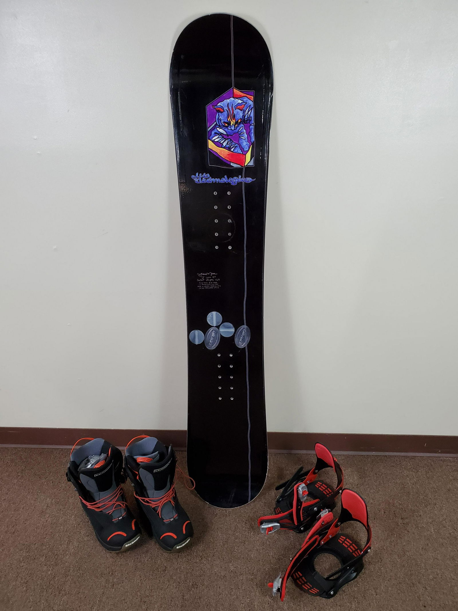 J Lynn Snowboard W/ Drake Bindings & Salomon Boots (1 of 9)