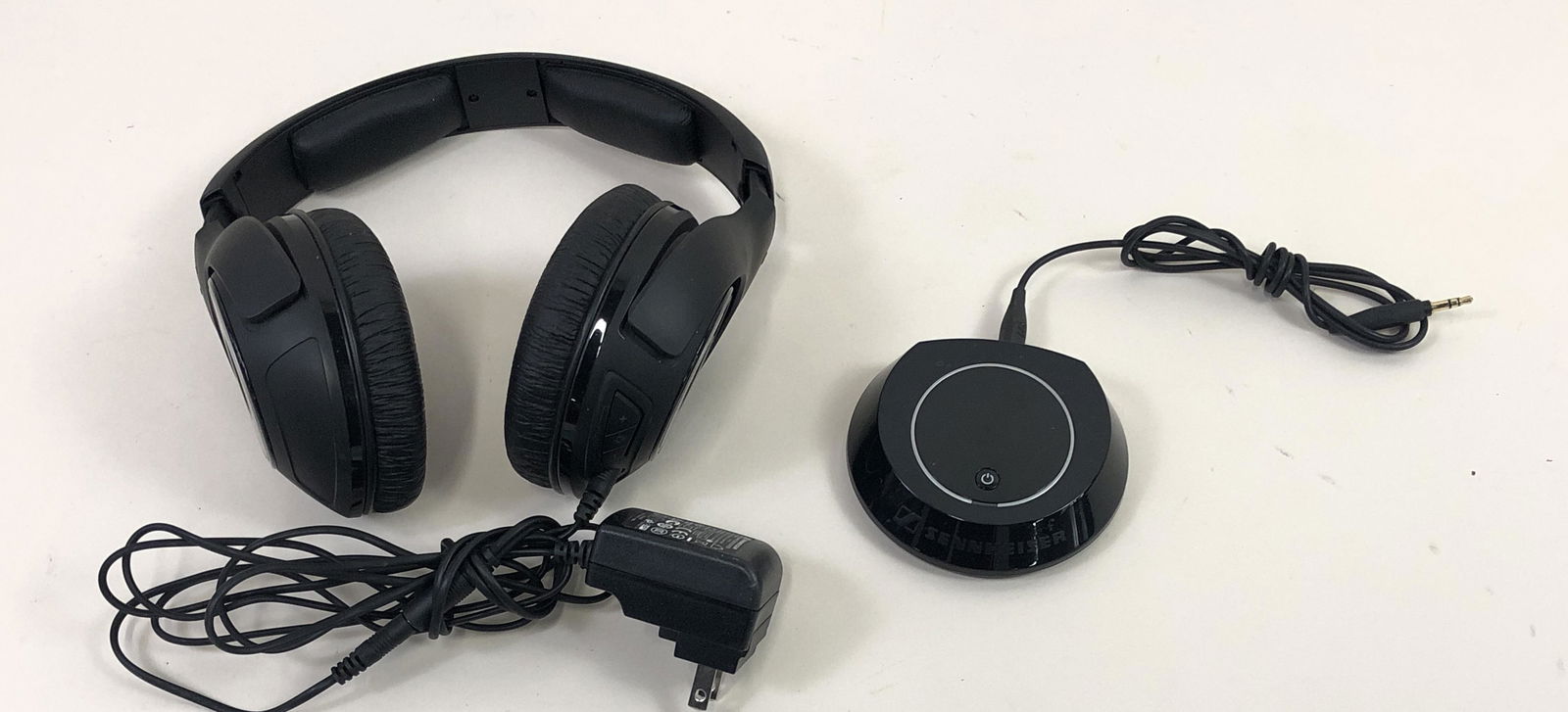 Sennheiser Headphones & Charging Port (1 of 5)