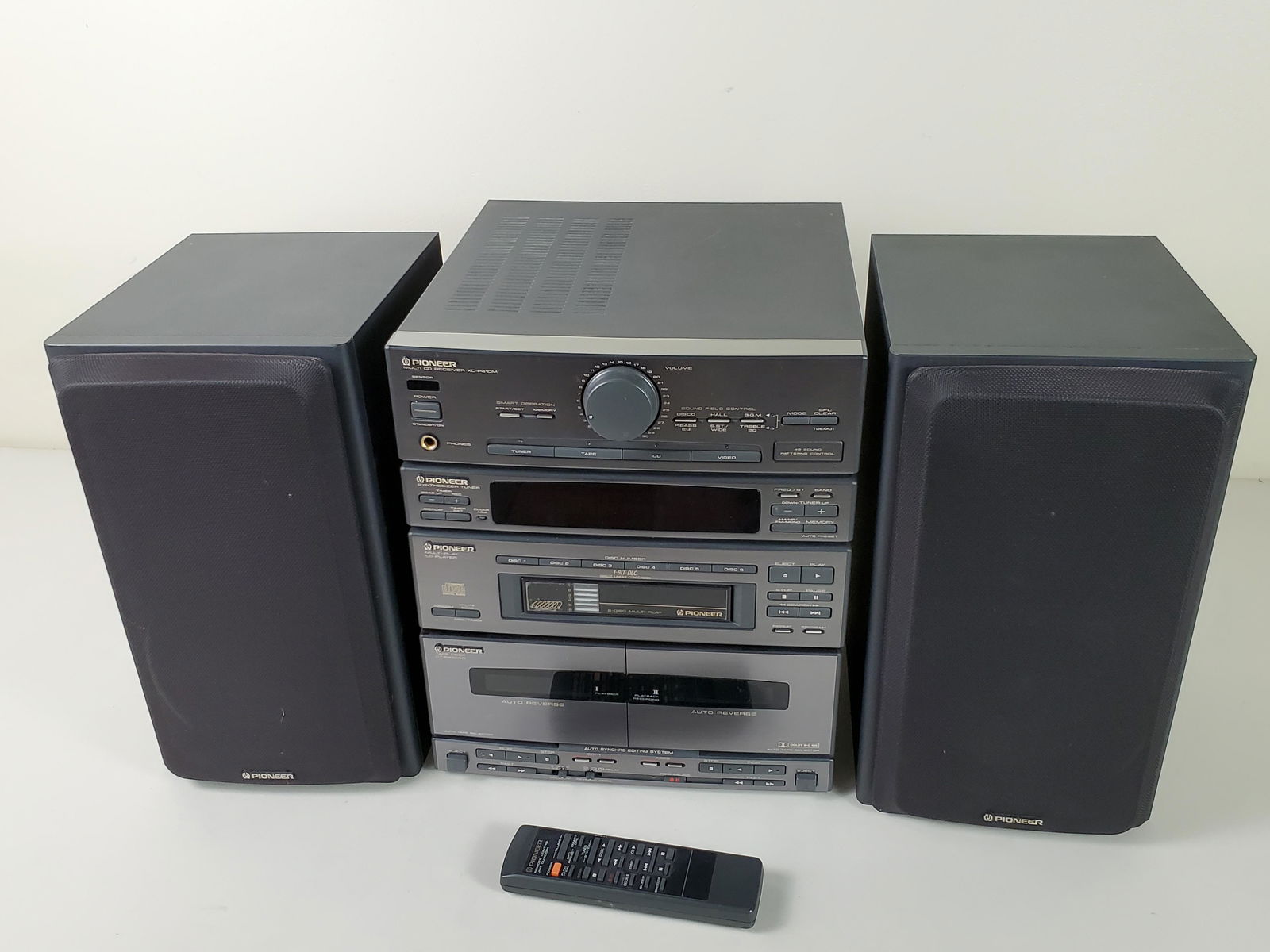 Pioneer Stereo With Speakers (1 of 2)