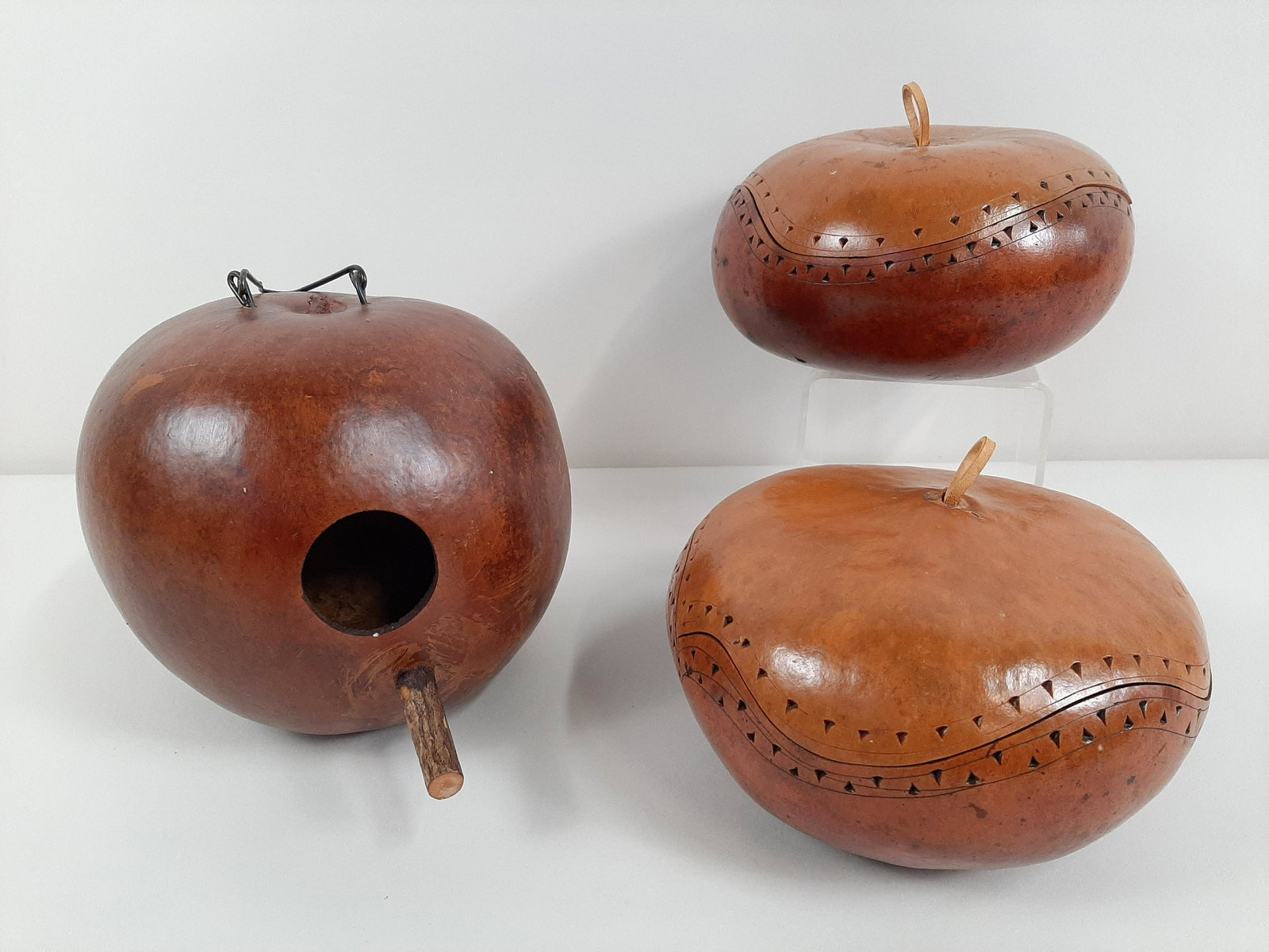 3 Carved Gourds incl. Birdhouse (1 of 5)