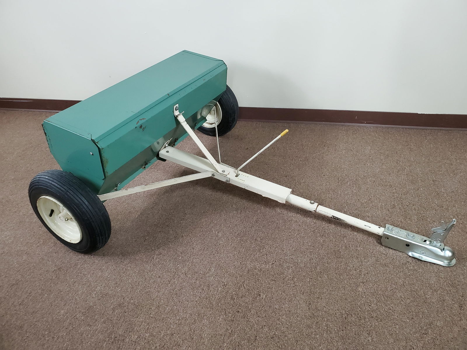 Seed Easy Tow Behind Spreader (1 of 3)