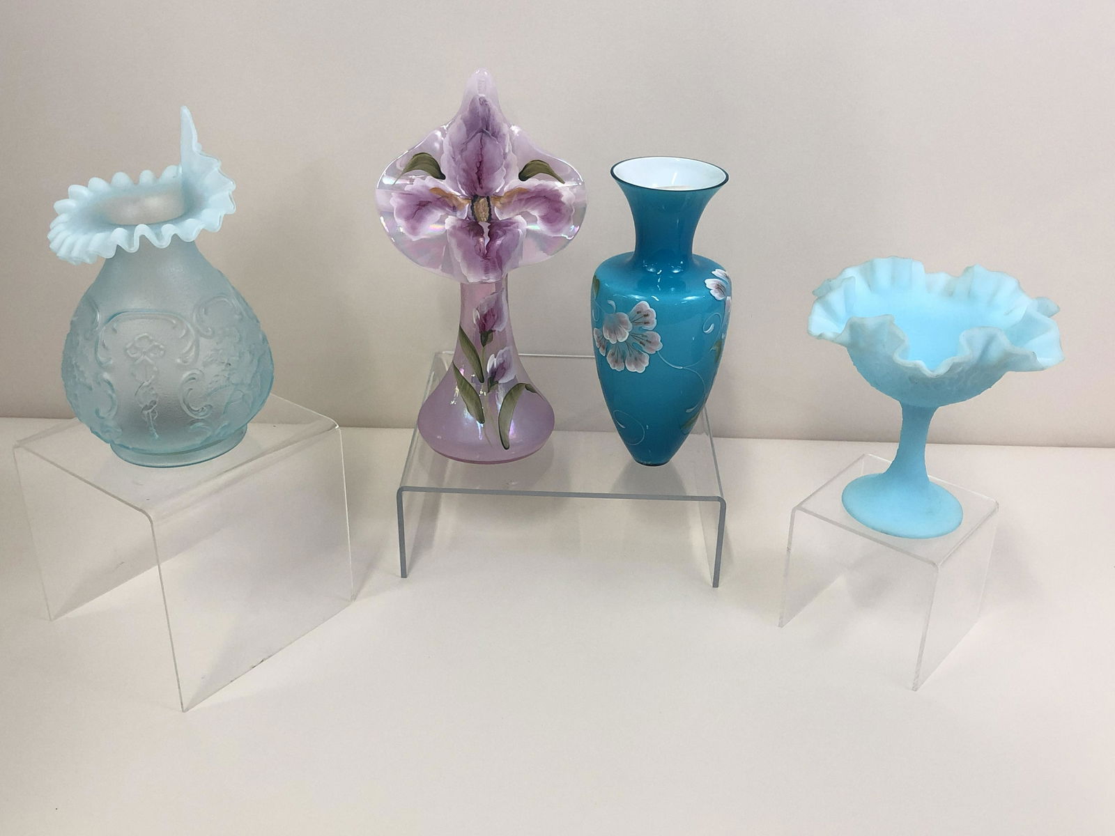 4 Pcs Fenton Glassware (1 of 9)