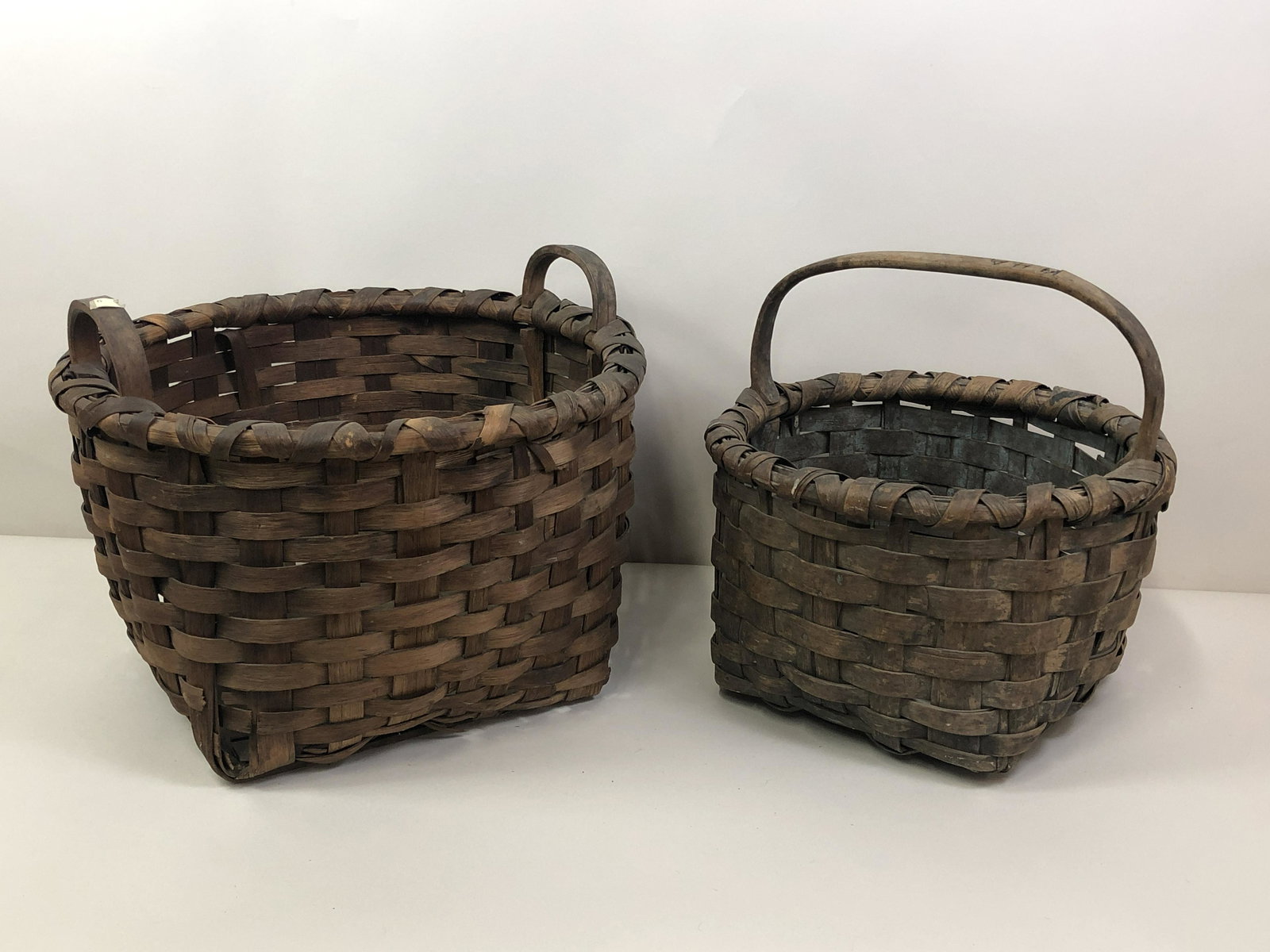 2 19th Century Pound Ridge Oak Splint Baskets (1 of 7)