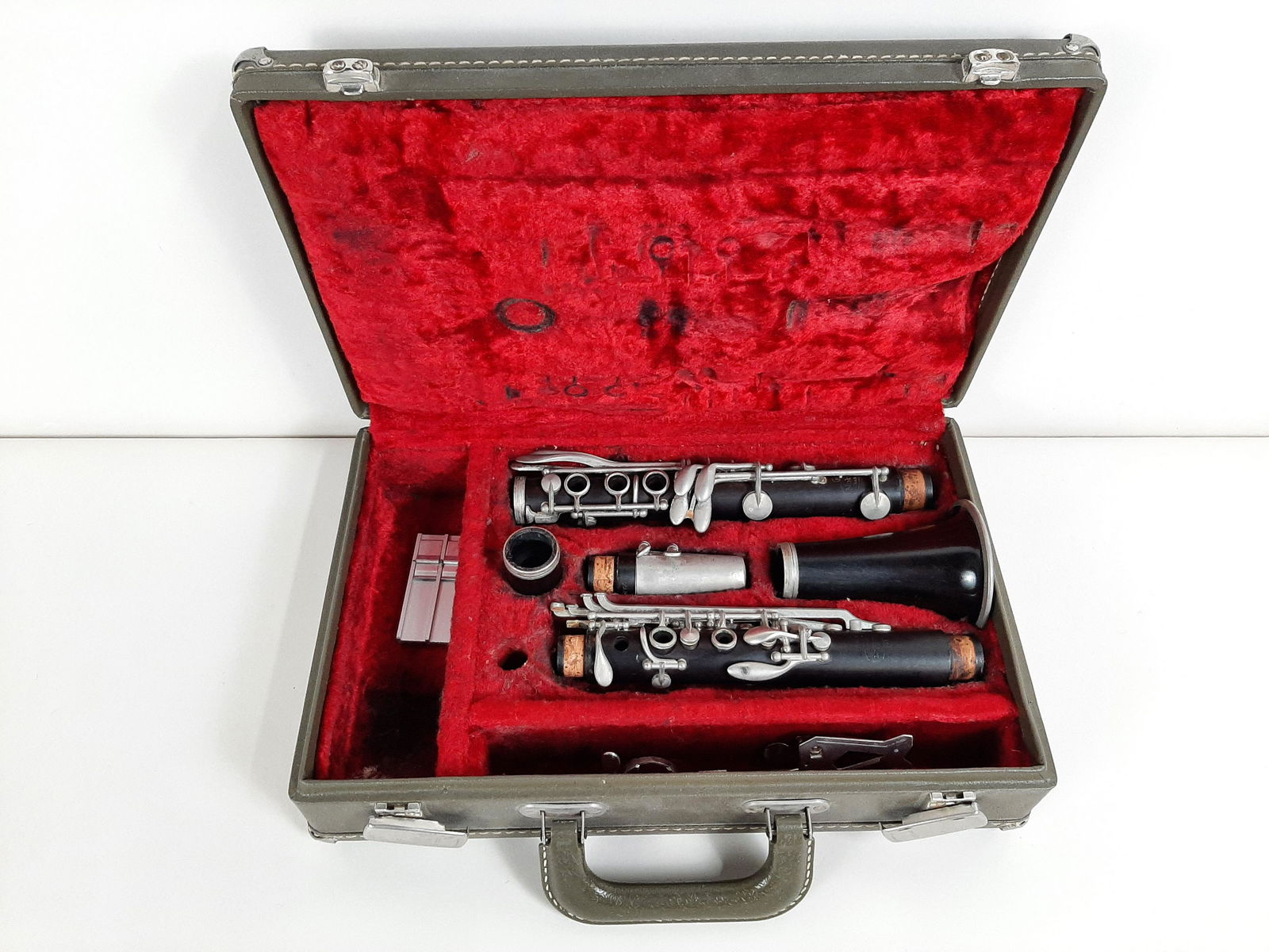 Noblet Clarinet with Case (1 of 7)