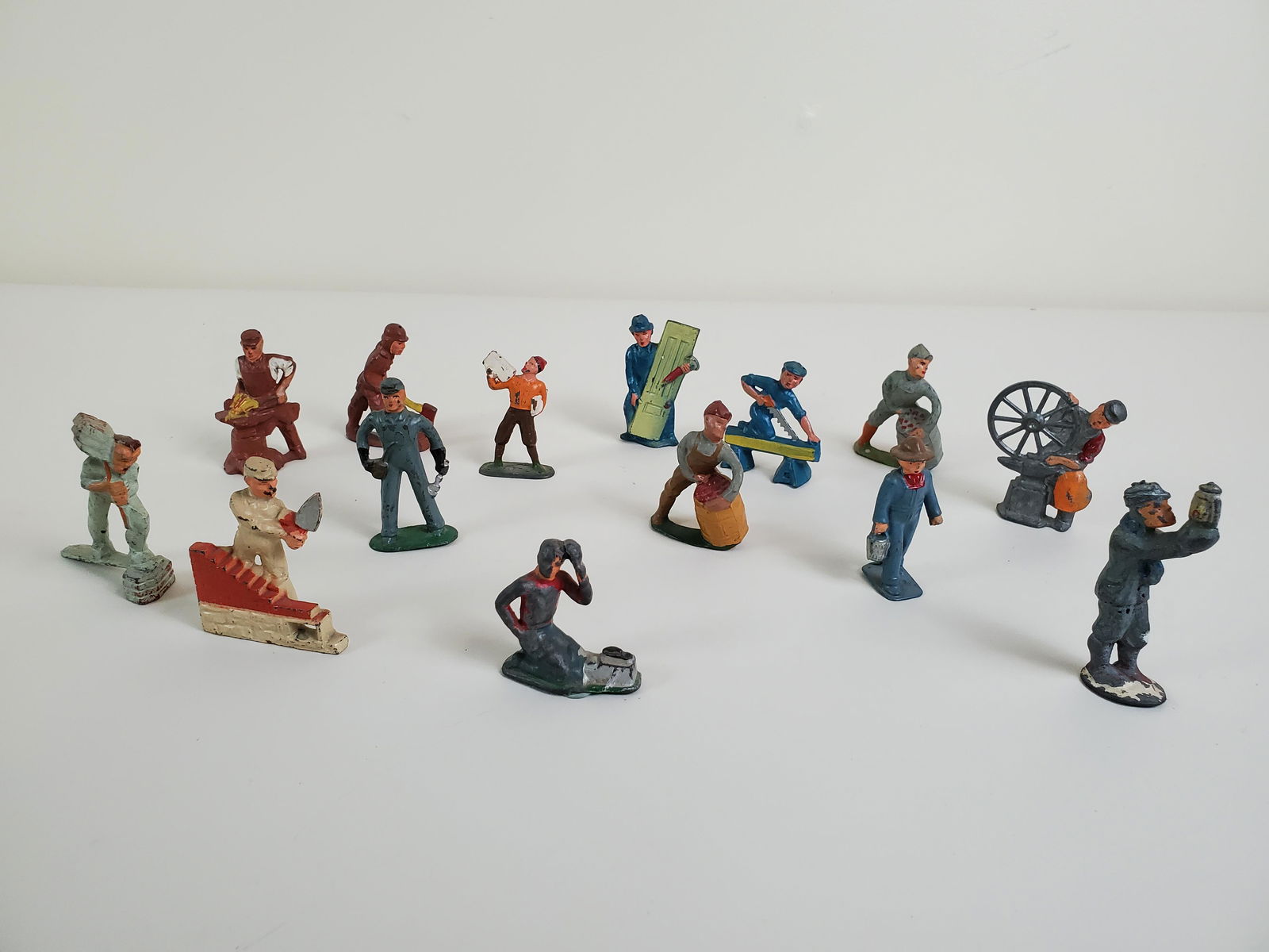 14 Pcs Dime Store Figures Tradesmen (1 of 3)