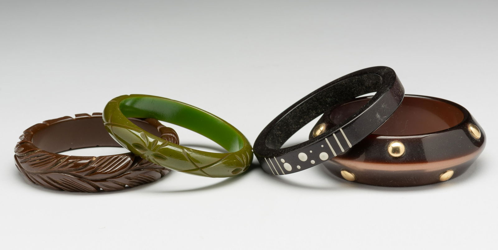 4 Vintage Bakelite Bangles (1 of 13)