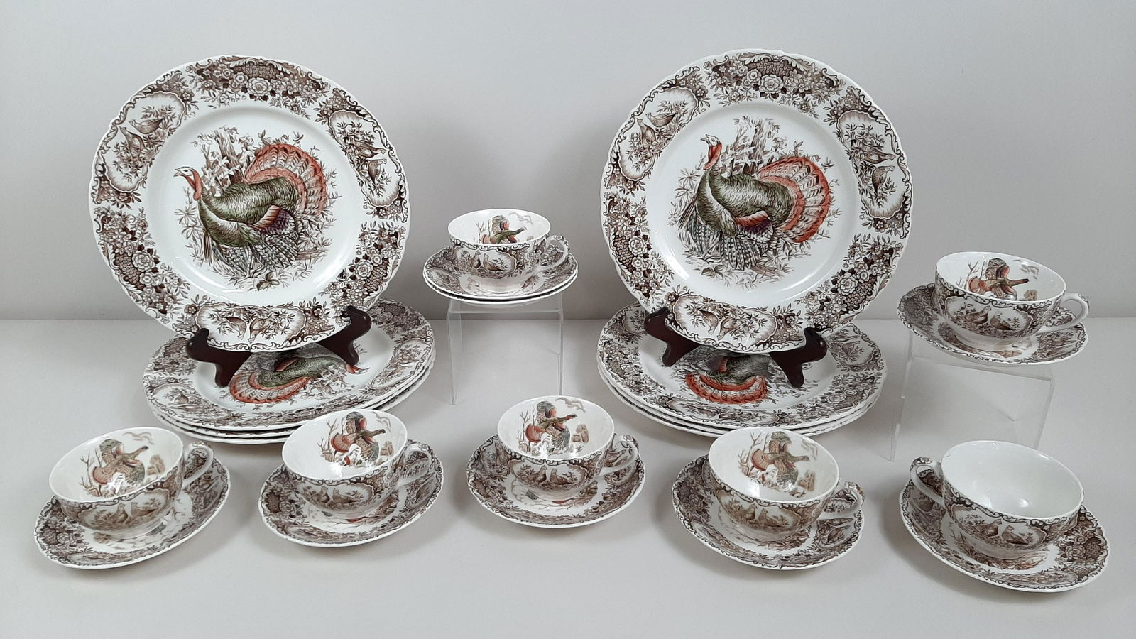 23 Pcs Johnson Bros. Wild Turkey Dinnerware (1 of 3)