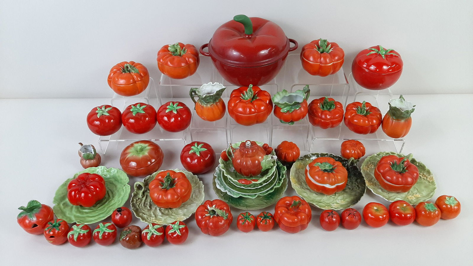 52 Pcs Tomato Ceramics and Cast Iron Baker (1 of 10)