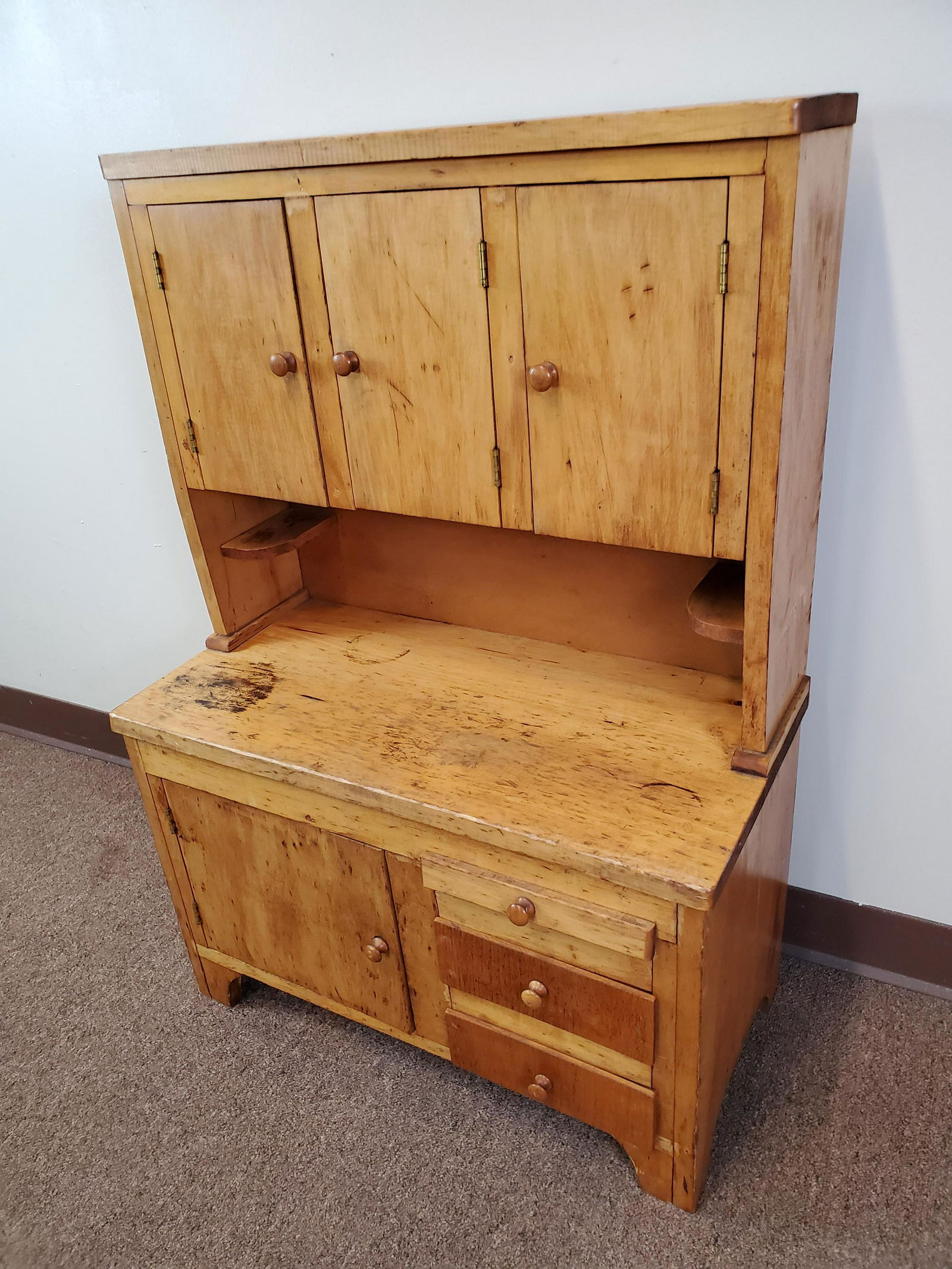 Child's Step Back Cupboard (1 of 3)