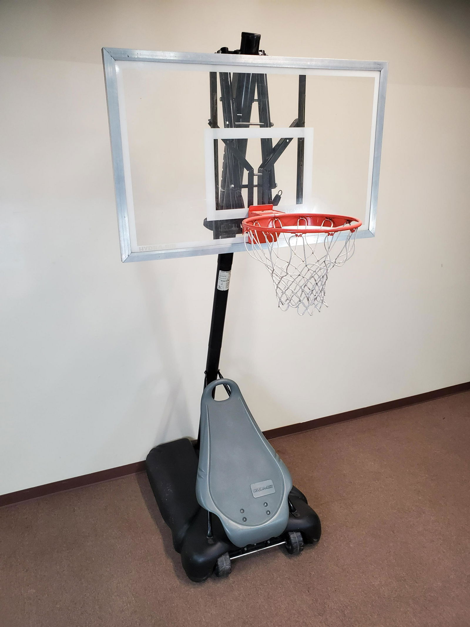 Hydra-Rib Portable Basketball System (1 of 6)