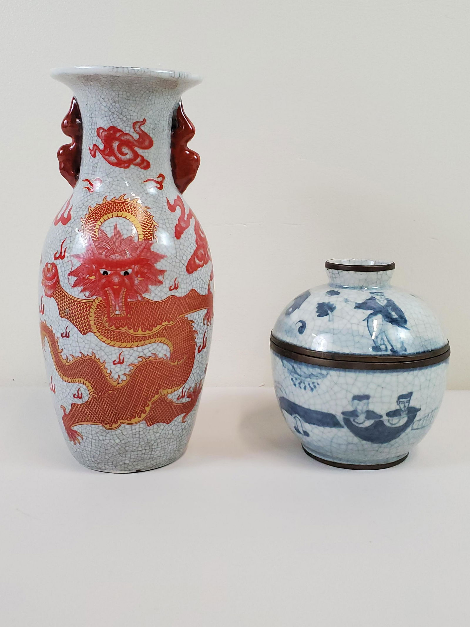2 Pcs Chinese Ceramics Incl Dragon Vase (1 of 5)