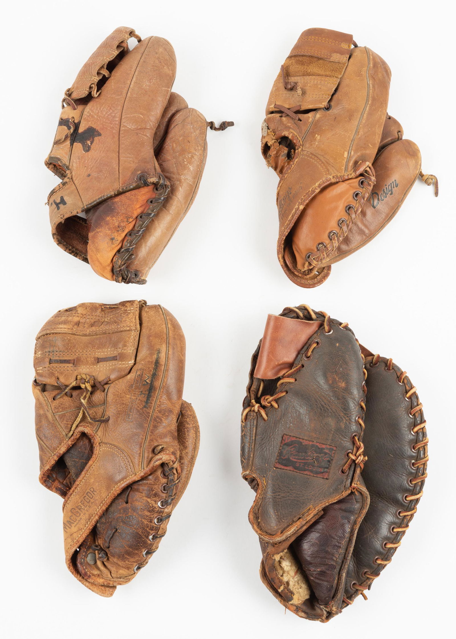 4 Vintage Baseball Gloves (1 of 9)