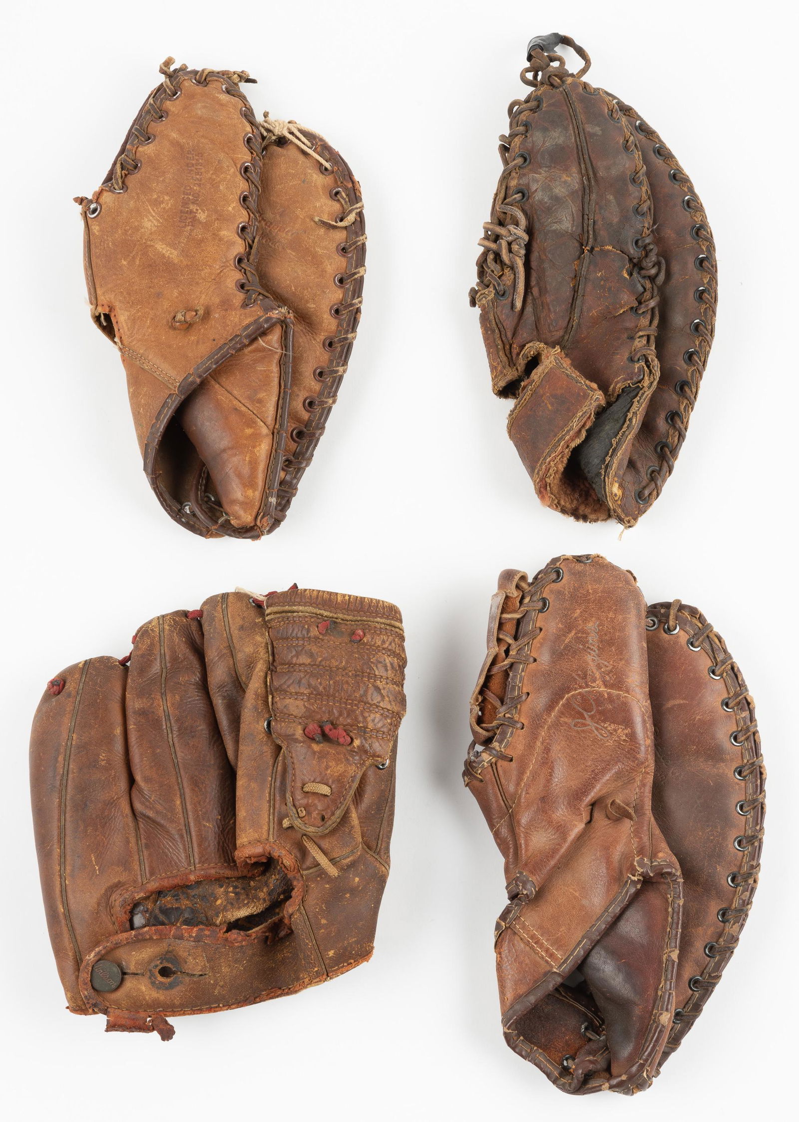 4 Vintage Baseball Gloves and Mitts (1 of 9)