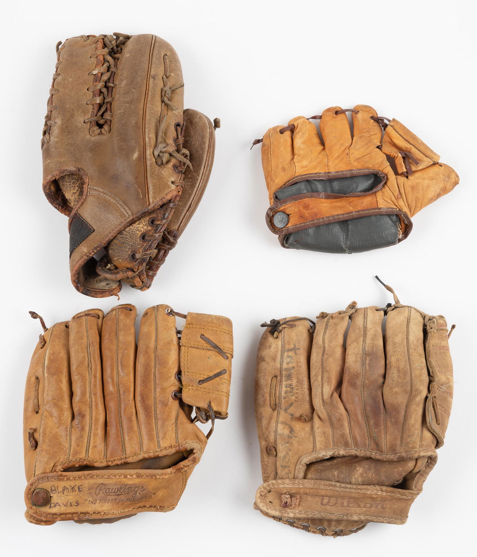 4 Vintage Baseball Gloves Incl Salesman Sample (1 of 9)