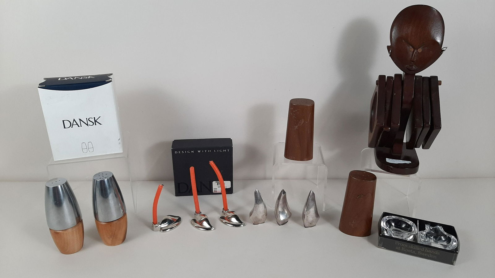 7 Pcs Danish Modern incl. Salt and Pepper Shakers (1 of 10)