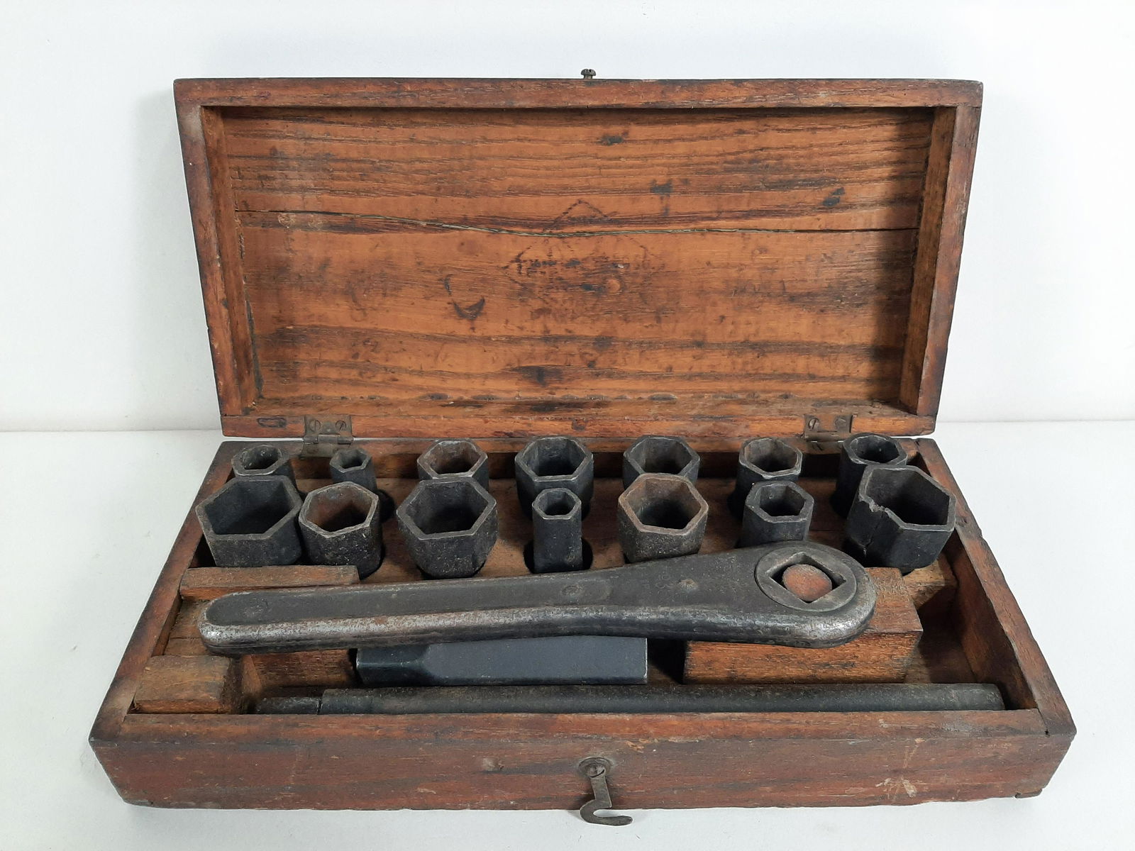 Frank Messenger Co. Wrench Set in Original Box (1 of 5)