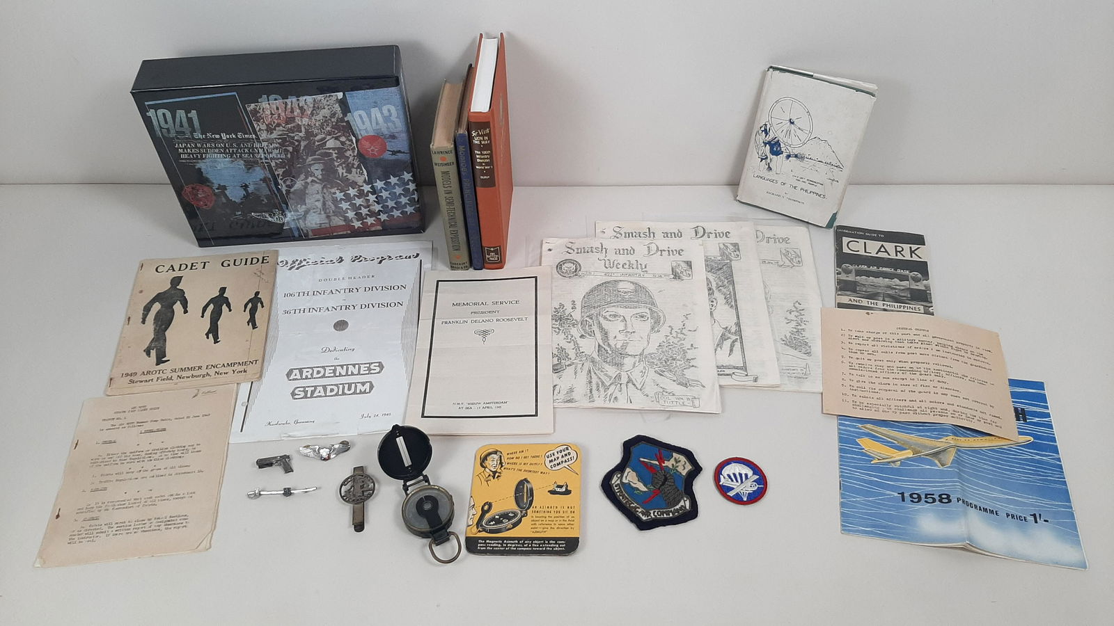 23 Pcs Military Books, Ephemera and Patches (1 of 16)