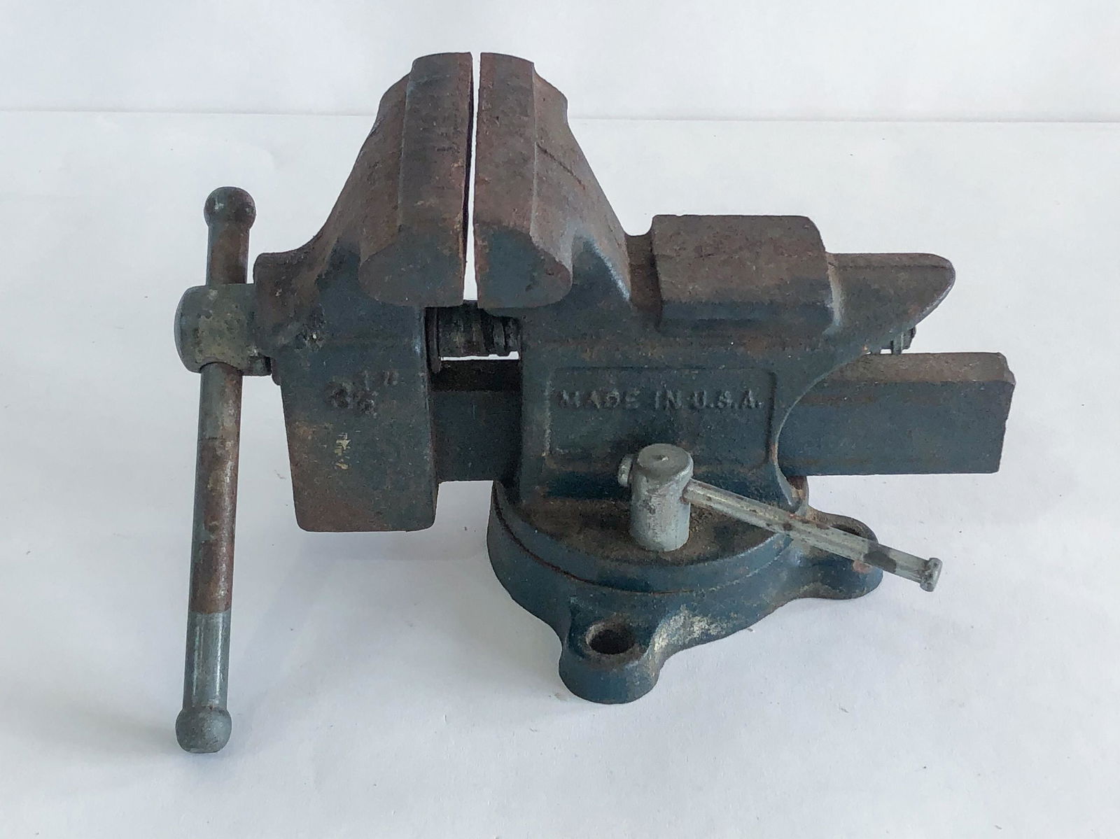 Craftsman Vise (1 of 6)