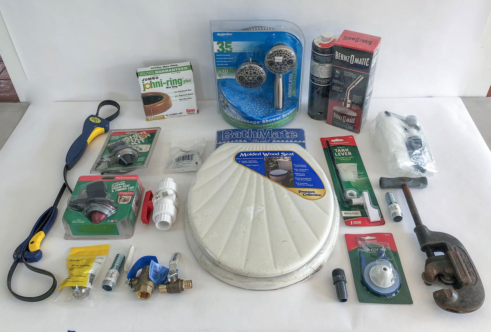 Large Lot of Plumbing Tools & Accessories (1 of 8)