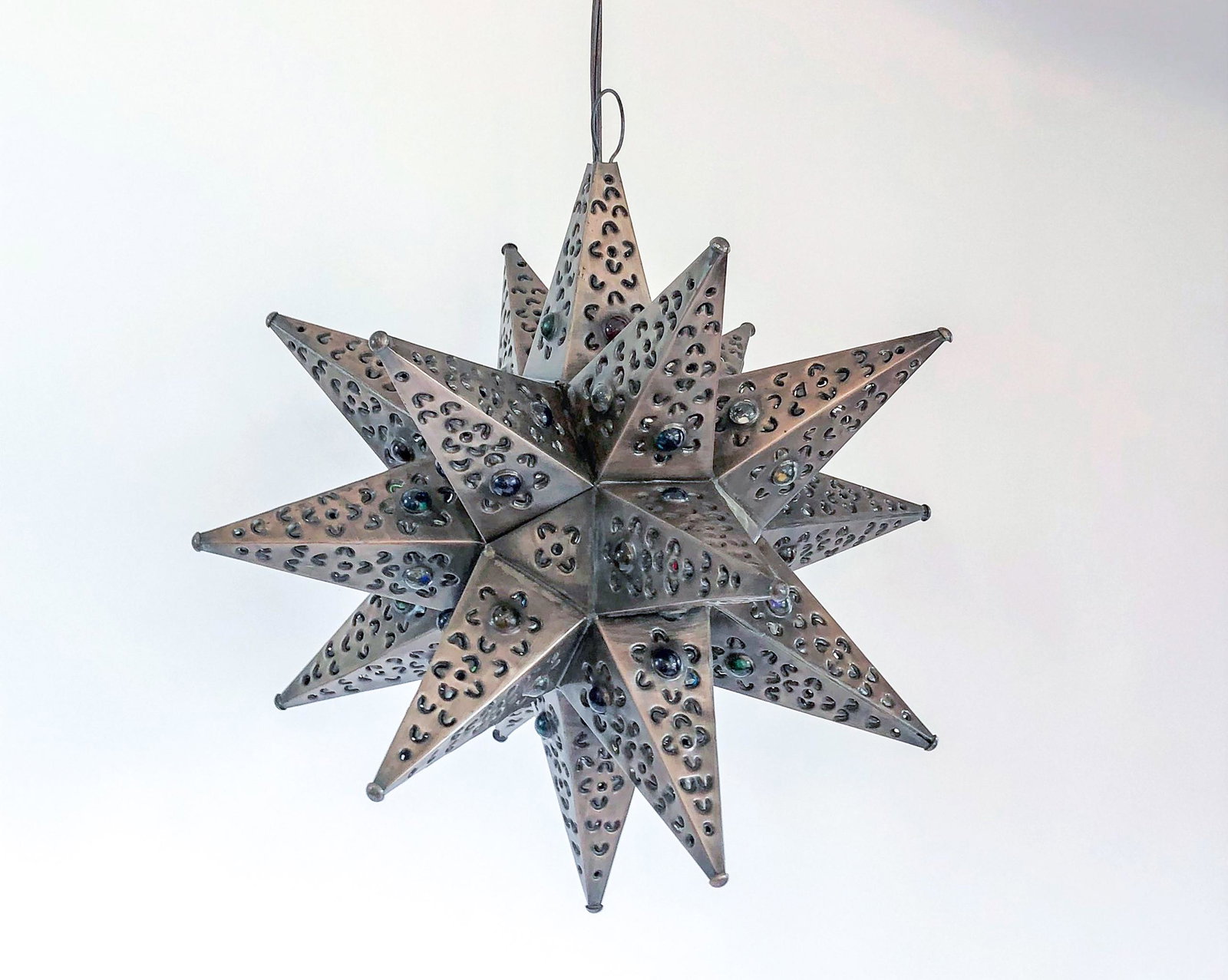 Pierced Metal & Jewel Moravian Star Lamp: Working. 14" high. IMPORTANT: Before bidding, please read the terms and conditions. When you registered for the auction you agreed to these terms and will be required to comply with them.