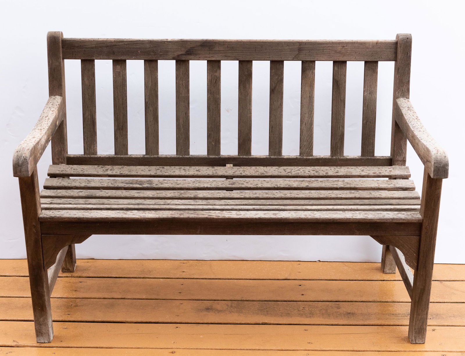 Smith & Hawks Teak Outdoor Bench (1 of 2)