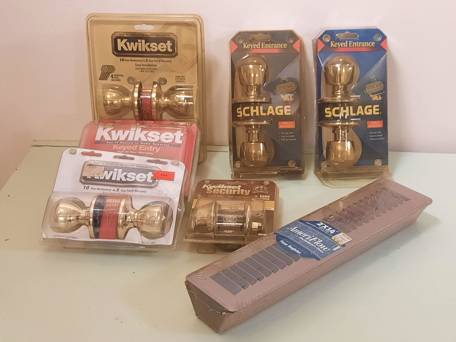 6 Door Locks & Floor Register (1 of 6)