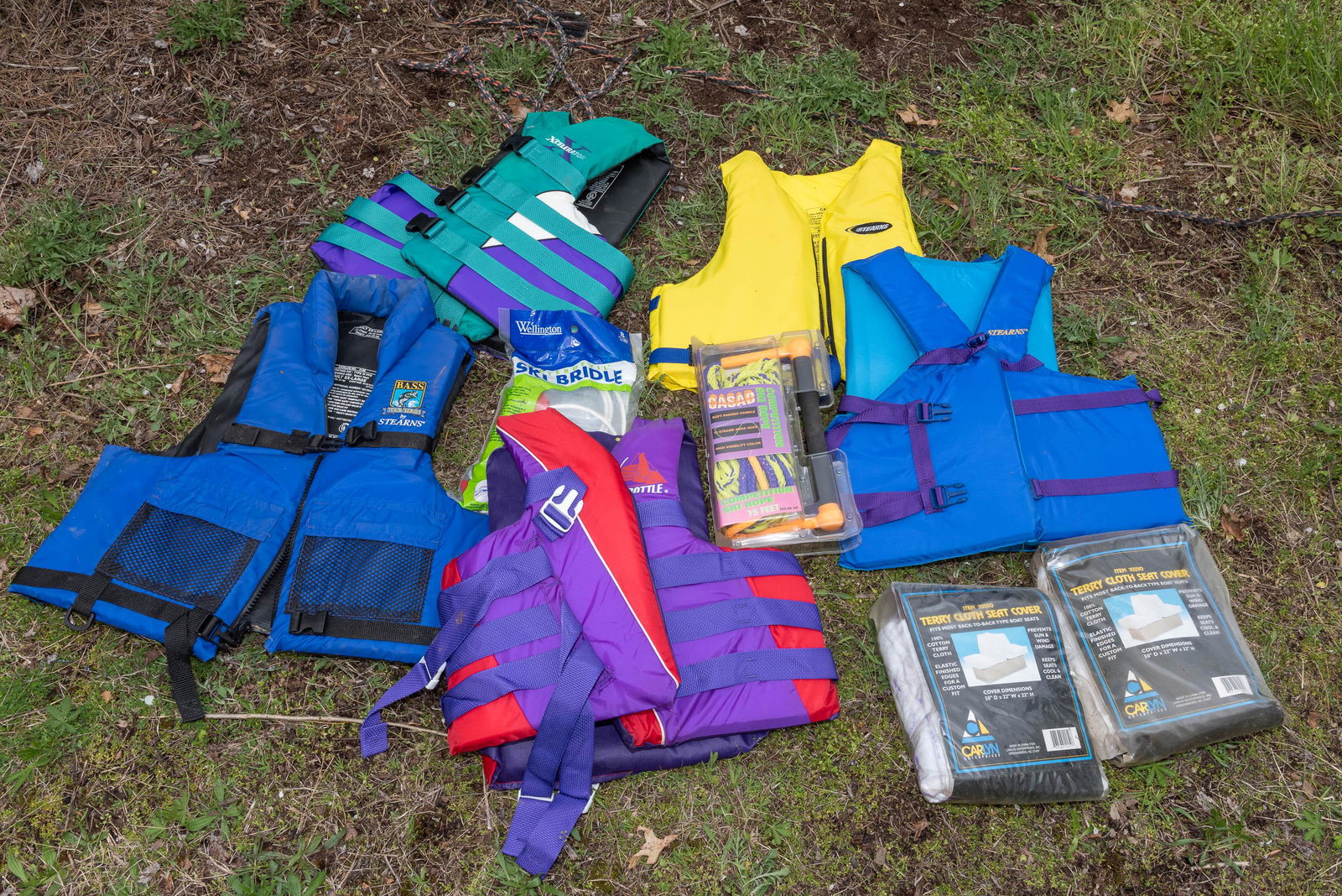 5 Life Vests and Water Ski Accessories: Vests sizes adult large through XXL, competition rope, ski harness, and 2 terry cloth seat covers. IMPORTANT: Before bidding, please read the terms and conditions. When you registered for the auction 