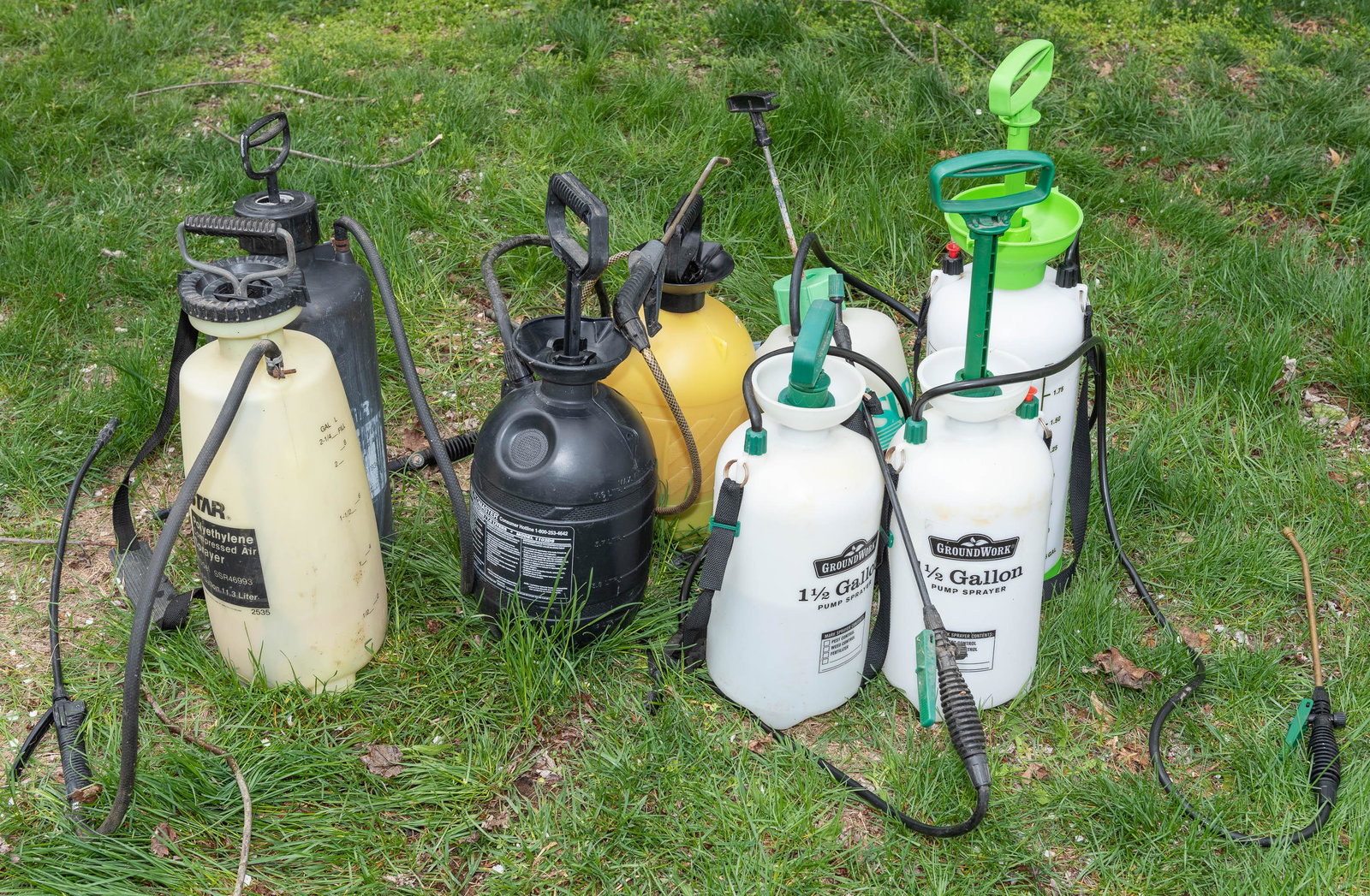 8 Yard Sprayers: 1 to 2 1/4 gallons. IMPORTANT: Before bidding, please read the terms and conditions. When you registered for the auction you agreed to these terms and will be required to comply with them.