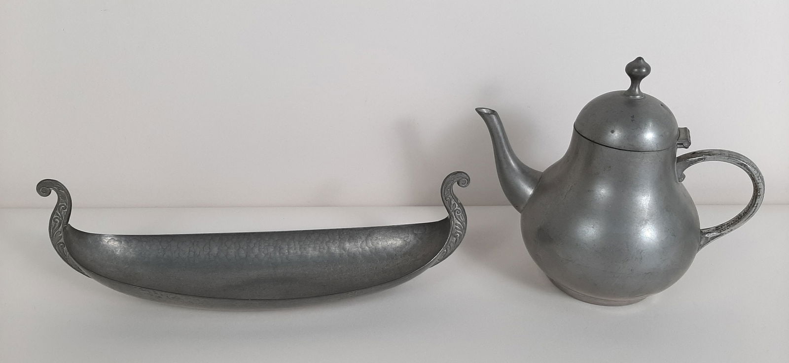 2 Pcs Pewter incl. L. Meum Pewter Dish (1 of 7)
