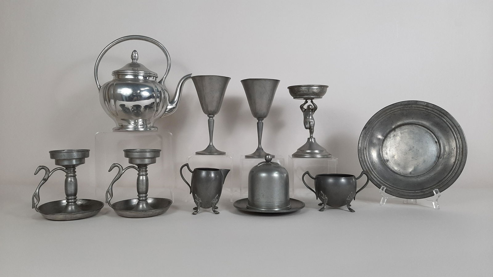 9 Pcs Pewter incl. Old English (1 of 8)