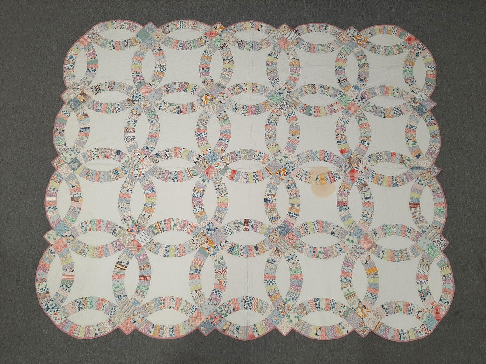 Antique Wedding Ring Quilt (1 of 3)