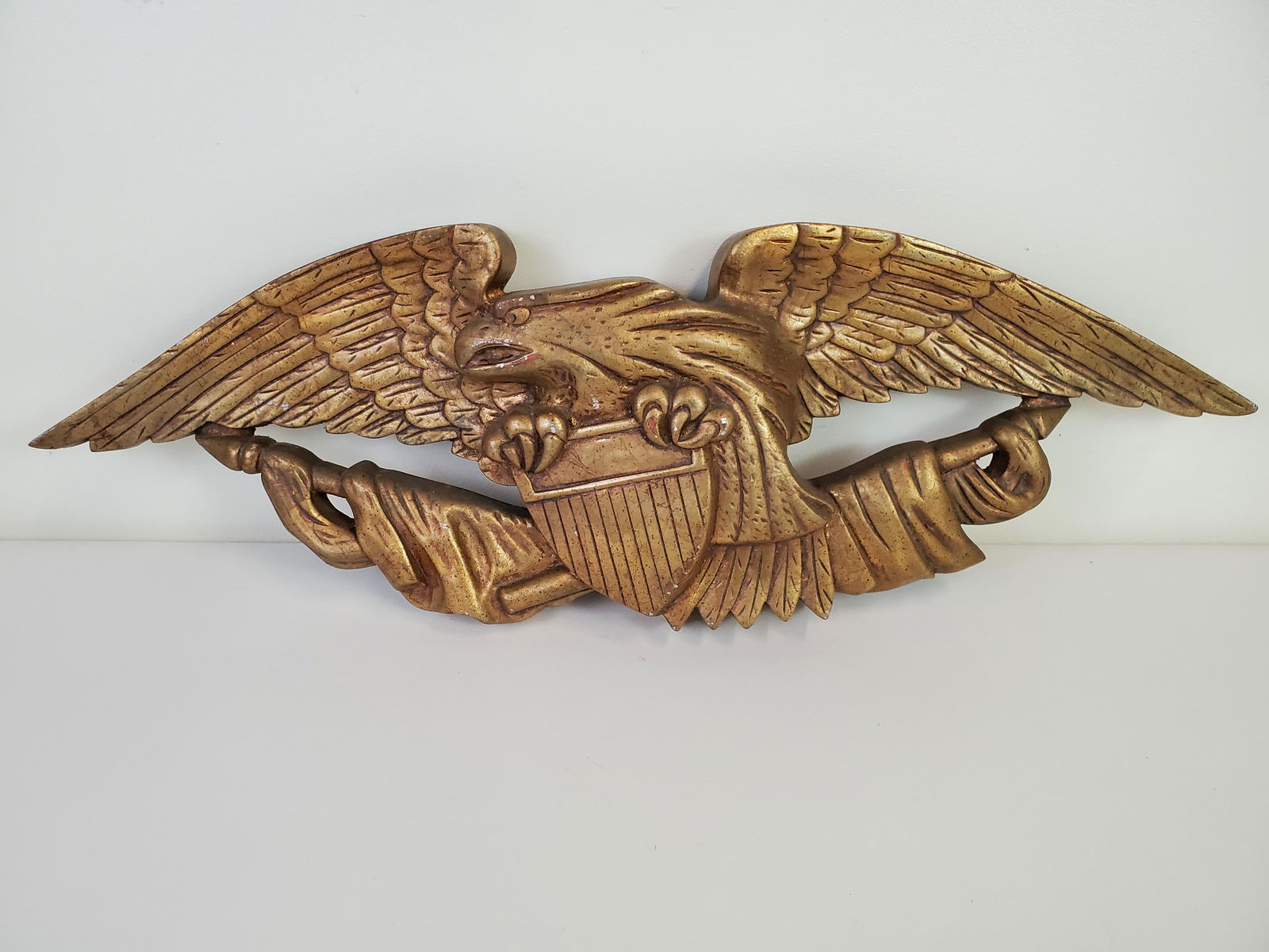Cast Metal Eagle Crest (1 of 2)