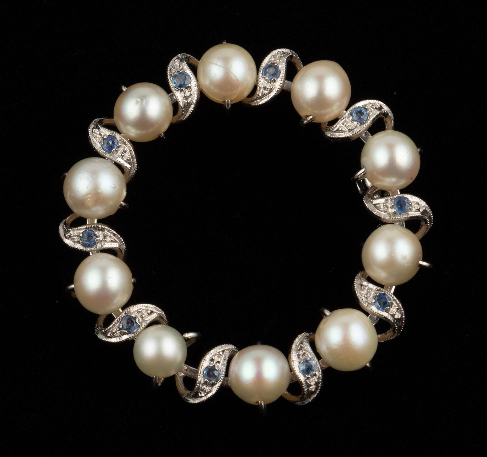 18K Pearl & Sapphire Brooch (1 of 2)