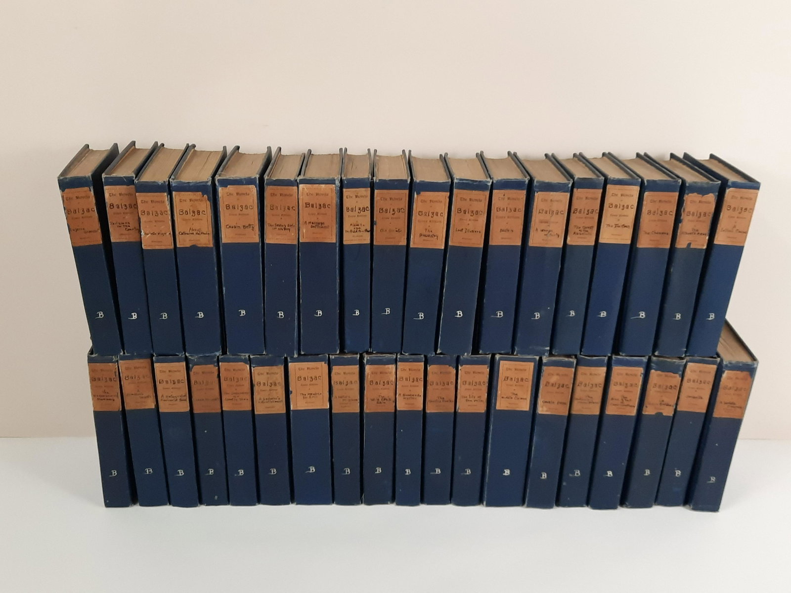 37 Novels of Balzac Illustrated Tours Edition: Edition 31 / 100. Copy right 1895-1898. Philadelphia published by The Gebbie Publishing Co. Translated by Ellen Marriage. Preface by George Saintbury. IMPORTANT: Before bidding, please read the terms 