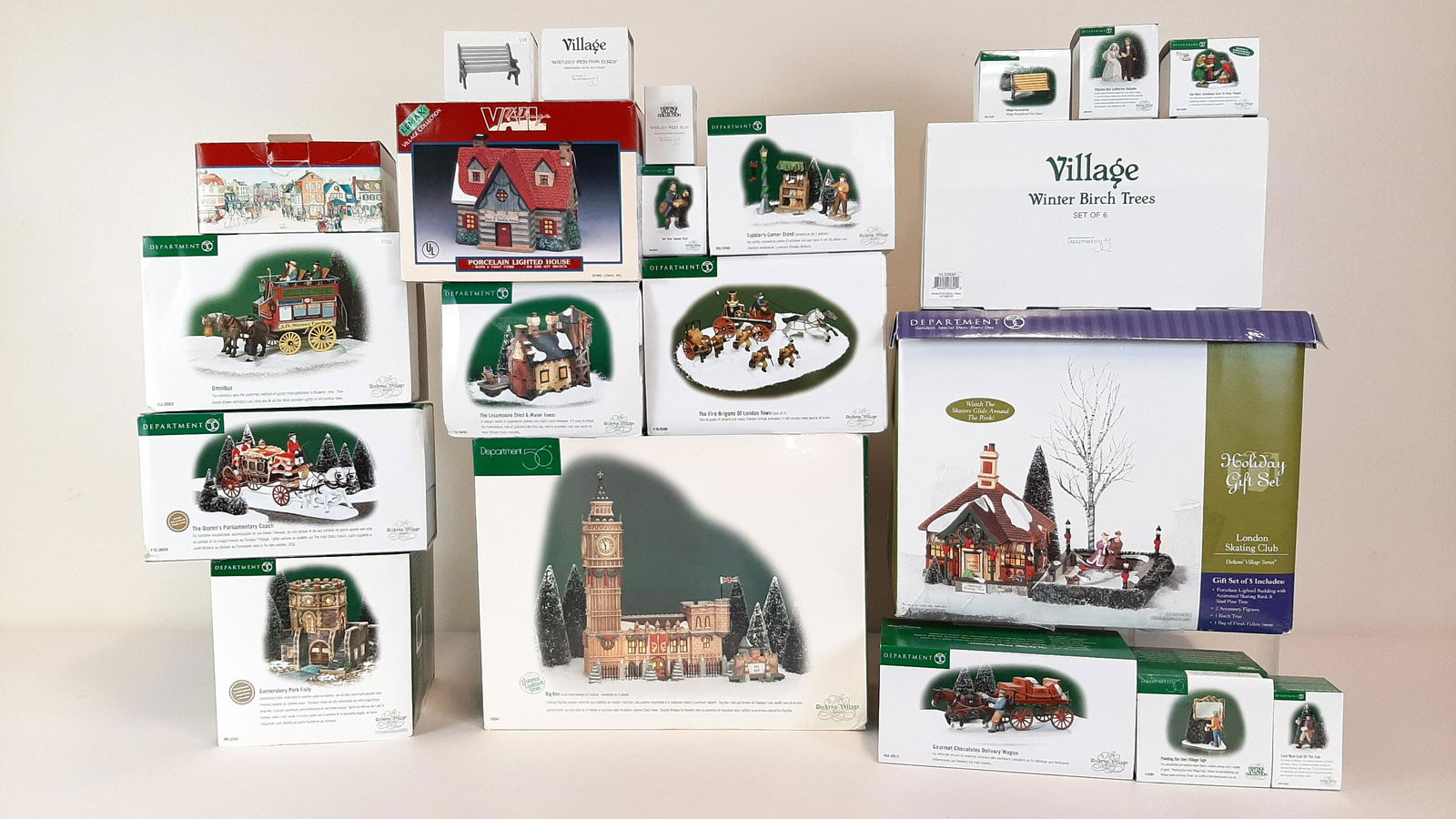 21 Pcs Christmas Village incl. Department 56 (1 of 5)