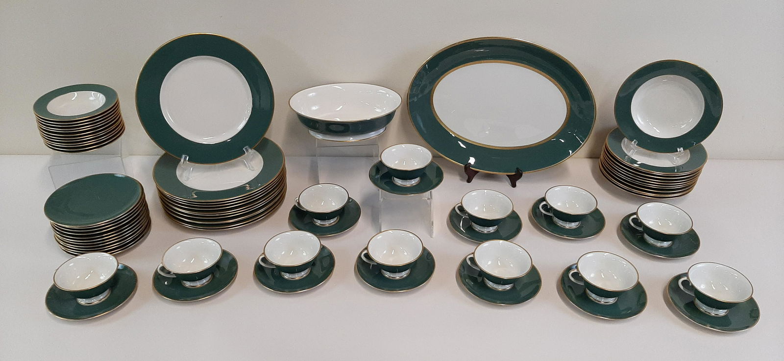 74 Pcs Franciscan "Palomar" Dinnerware (1 of 5)