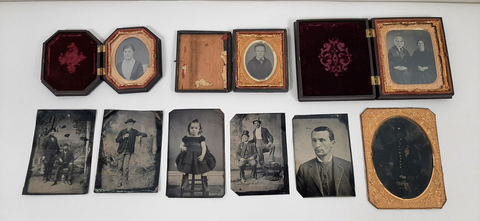 9 19th. C. Cased Images and Tin Types (1 of 10)