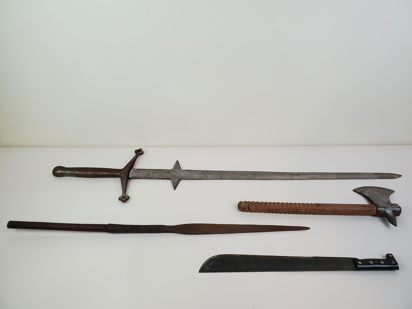 4 Pcs Incl Axes & Sword (1 of 8)