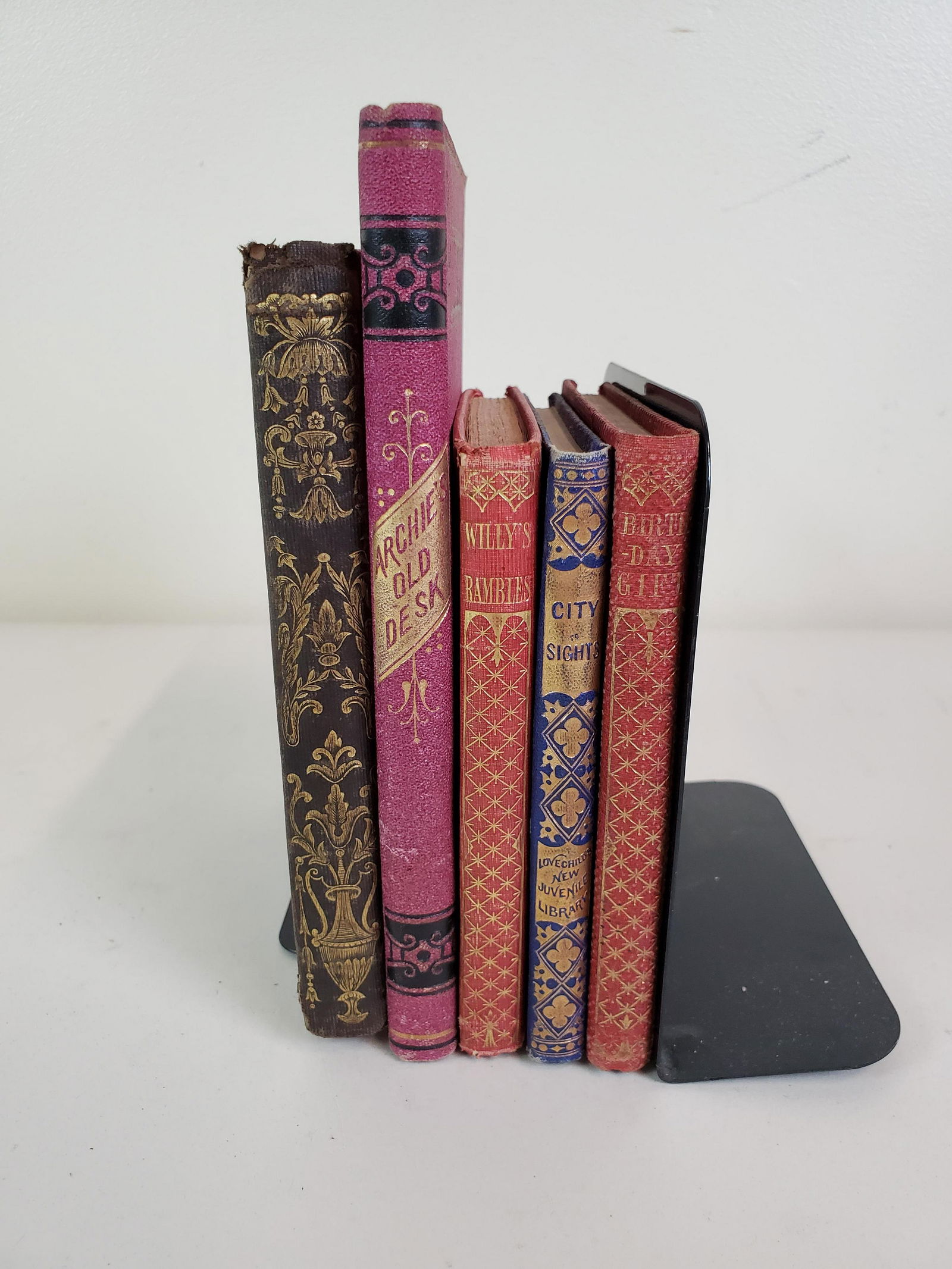 5 Childrens Books Incl Birthday Gift (1 of 12)