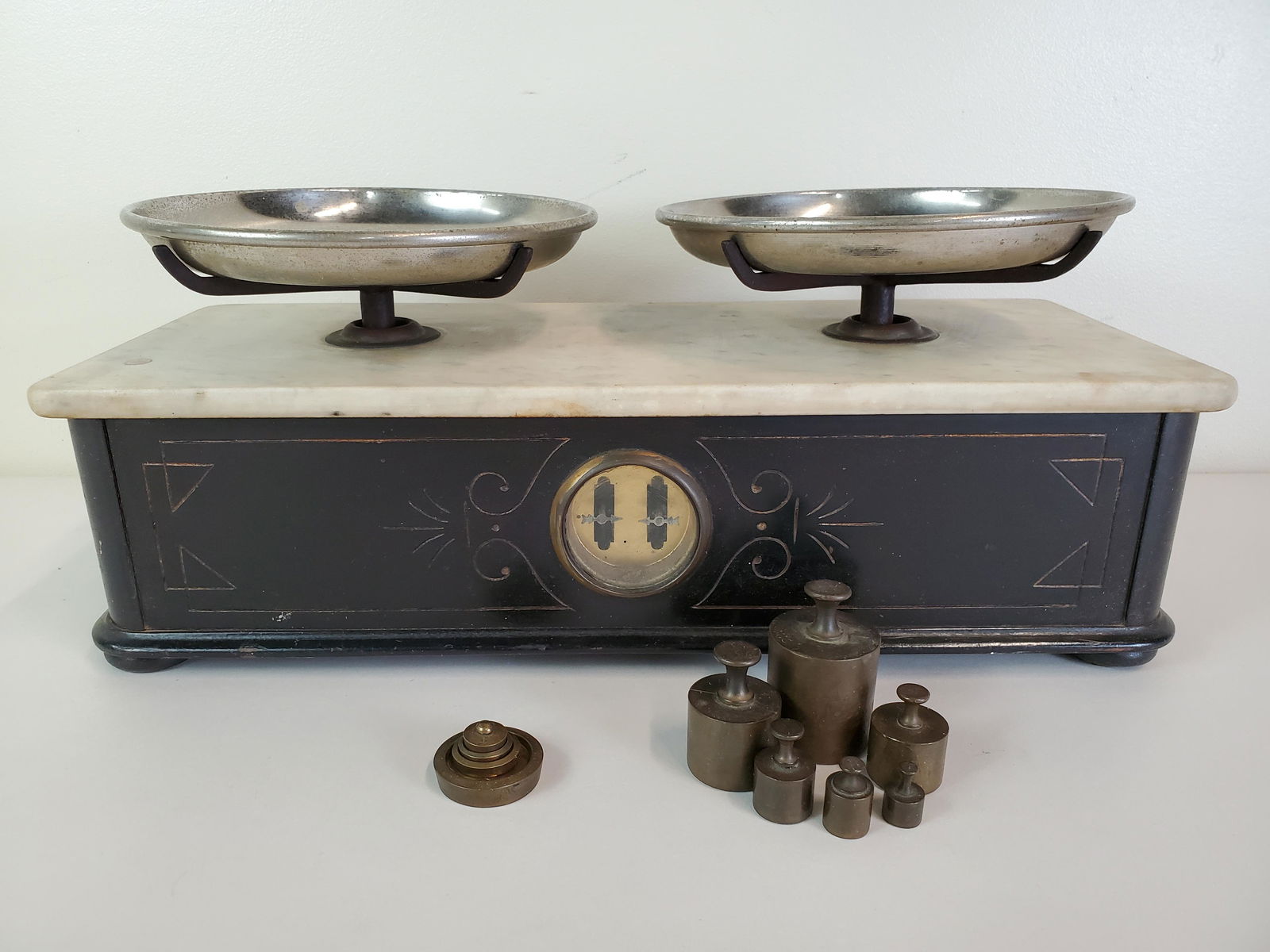 Antique Henry Troemner Balance Scale (1 of 5)
