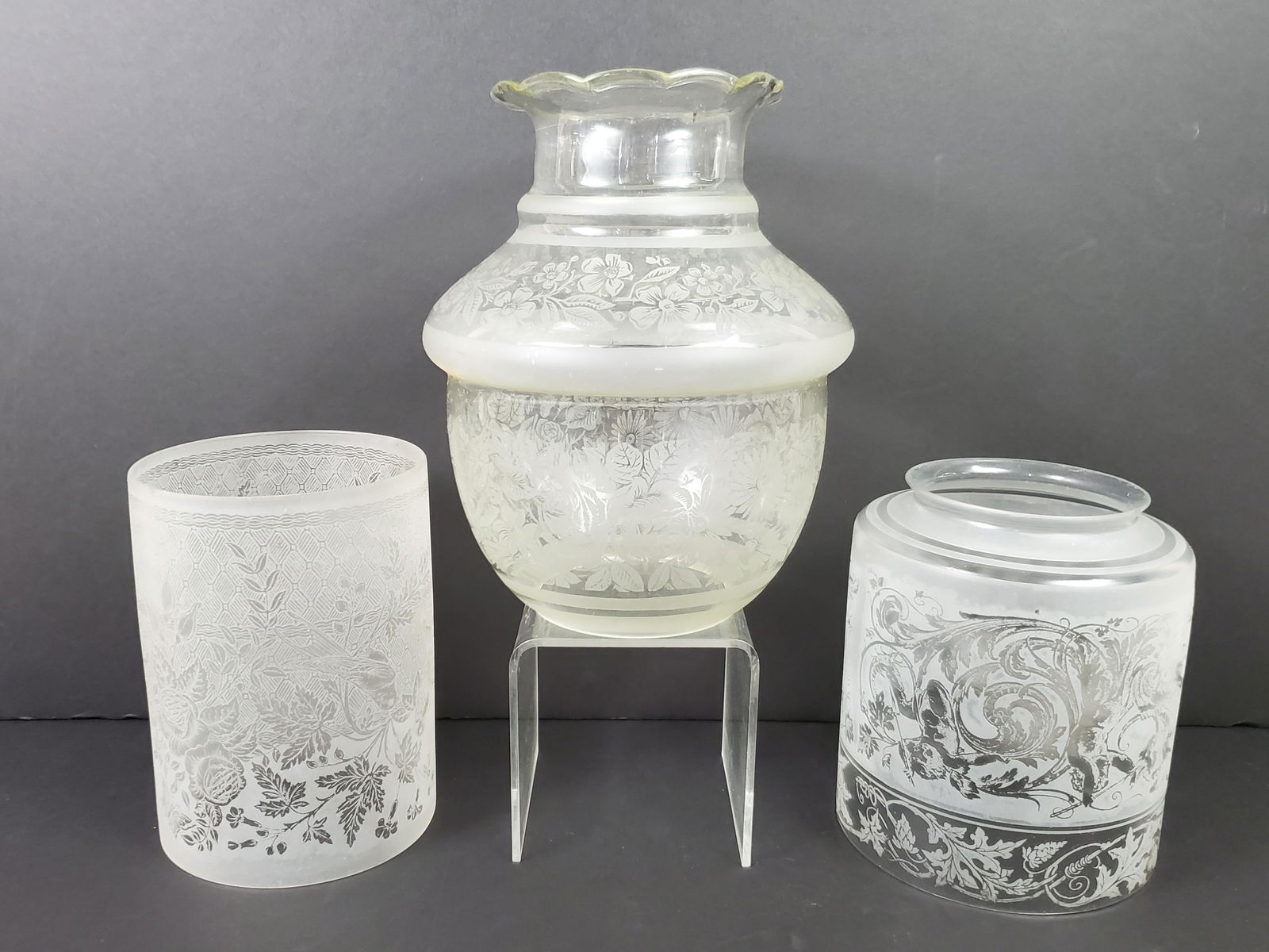 3 Etched Glass Lamp Shades incl Bird (1 of 3)