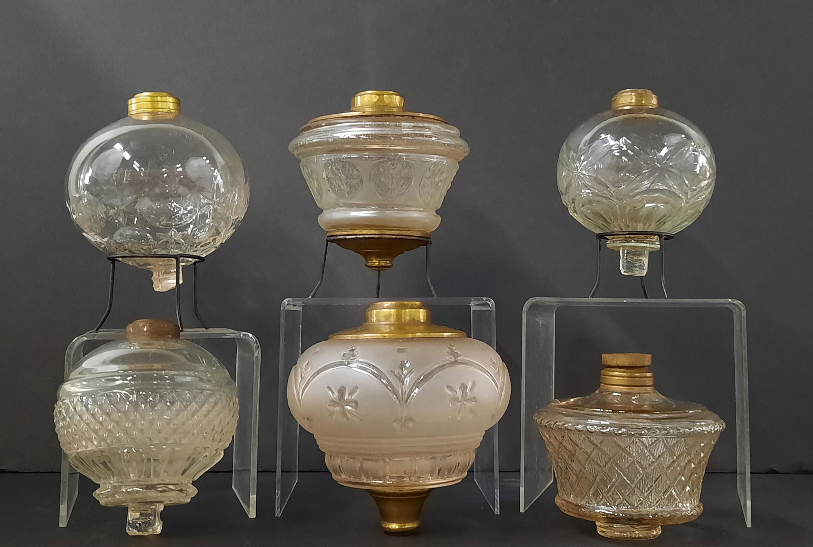 6 Antique Lamp Fonts (1 of 8)
