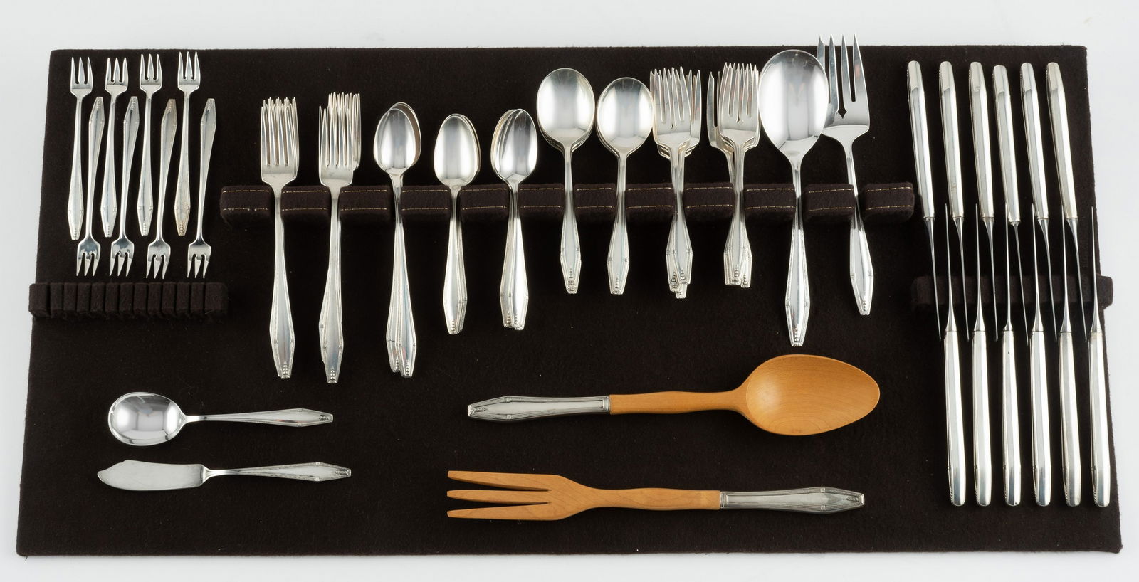 79 Pcs State House Formality Sterling Flatware (1 of 13)